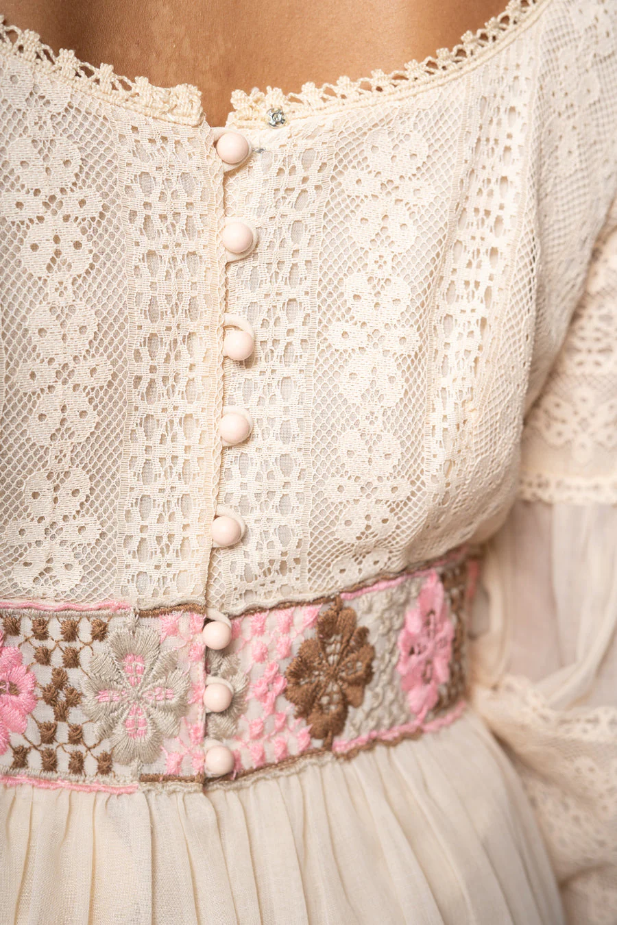 Fern Cream Lace Dress - Image 9