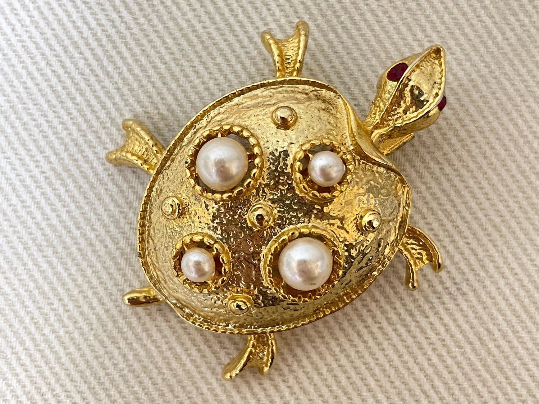 Figural Turtle Brooch with Pearl Cabochon Accents - Image 3