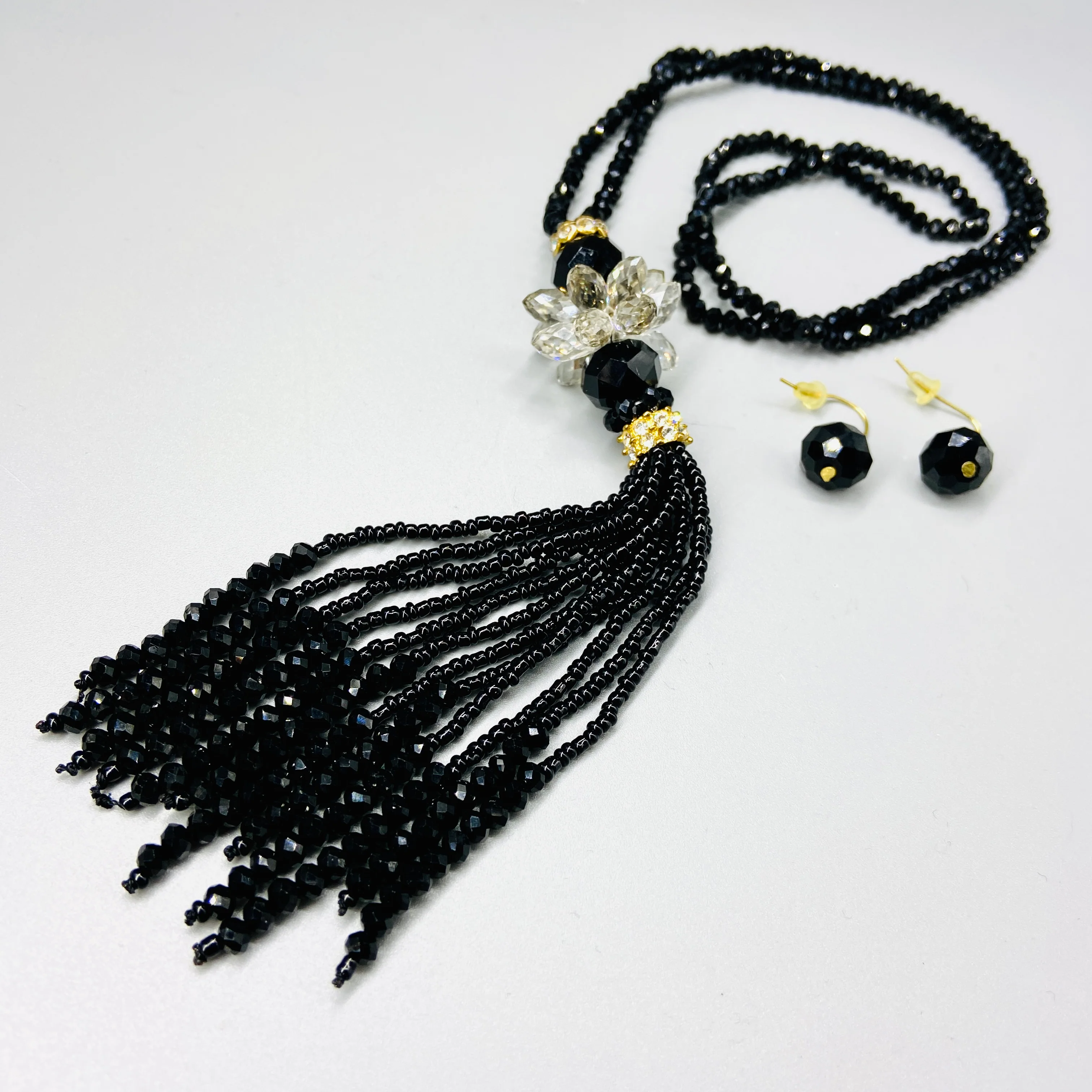 Flapper Style Cut Crystal Tassel Necklace - Image 3