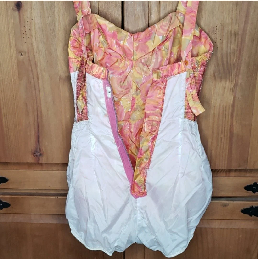 50's Floral Romper Swimsuit - Image 5