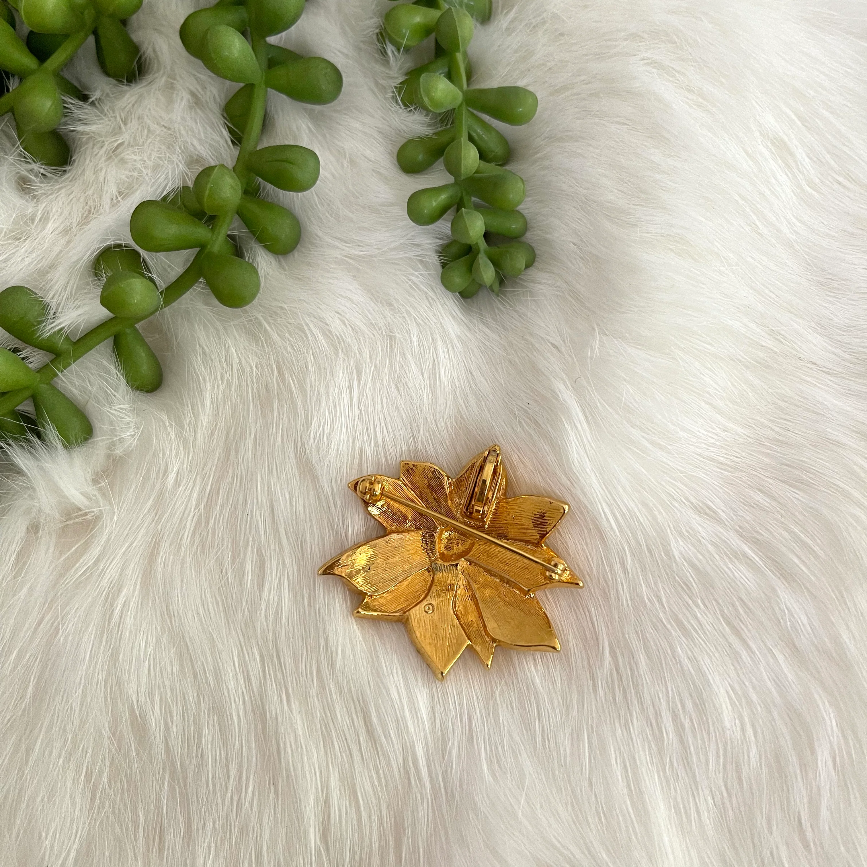 Flower Brooch Pin Pendant Glittery - Image 5