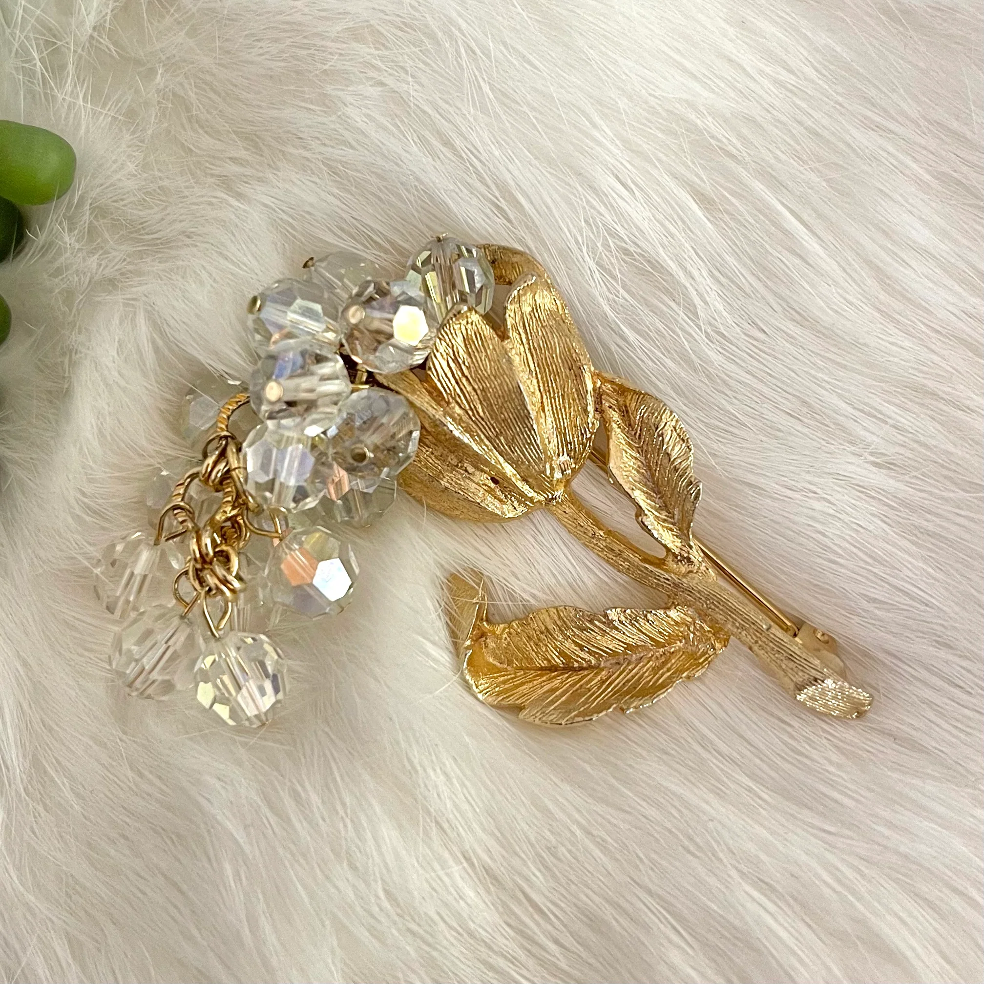Flower Brooch With Spilling Dangly Clear Beads - Image 4