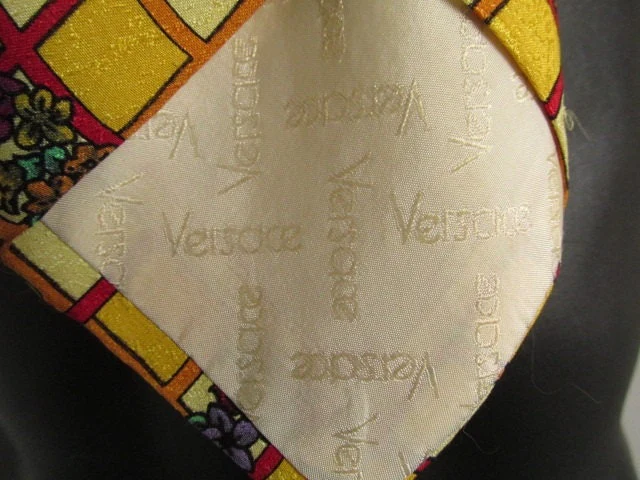 Gianni Versace Couture Made In Spain Floral On Lattice Silk Classic Men's Necktie Tie by Gianni Versace - Image 4