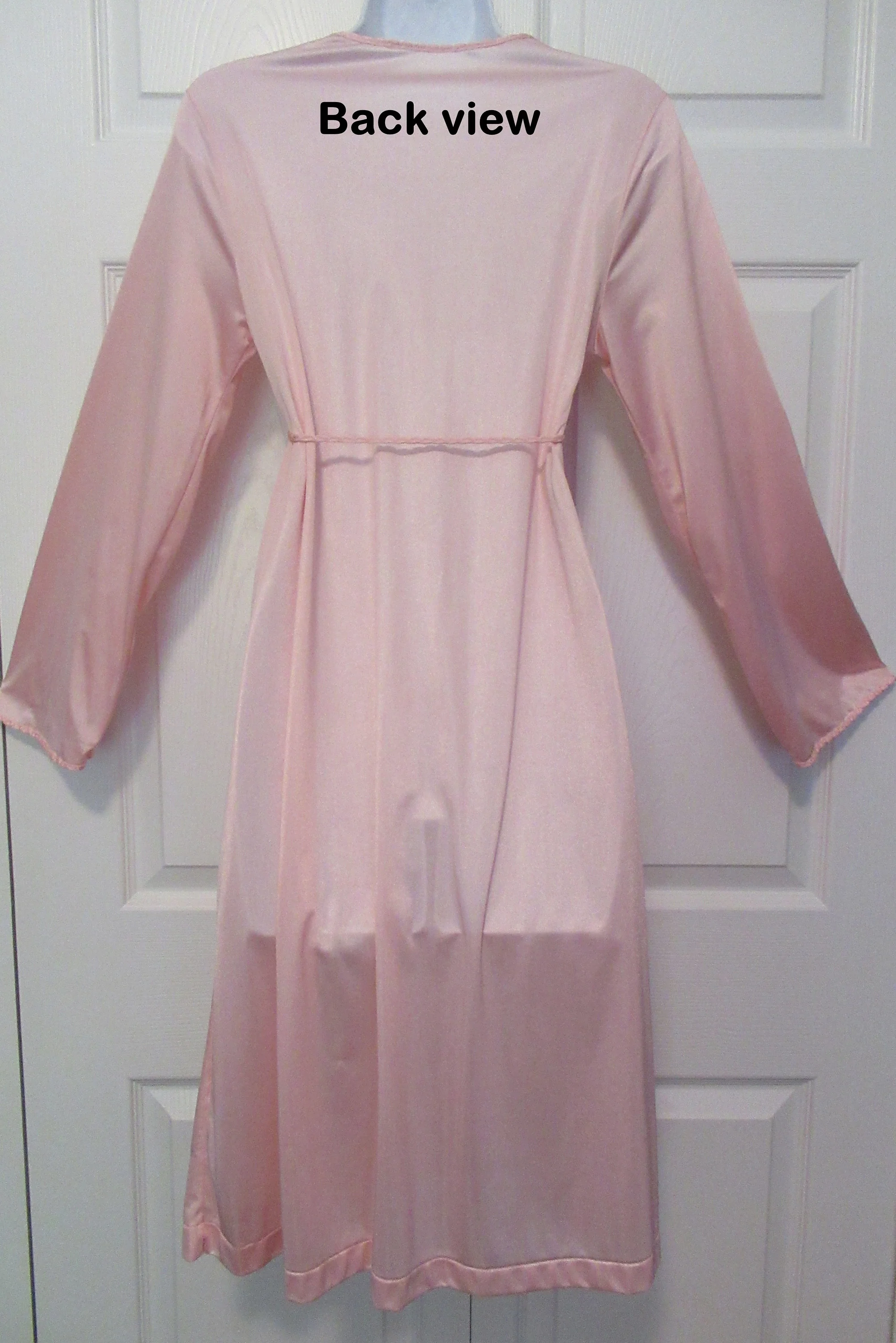 Gilead Wrap Style Robe Knee Length Pastel Pink Sheer Lace Yoke Long Sleeve Braided Self Belt Sz Small Low V Neckline Made In Usa Vtg - Image 10