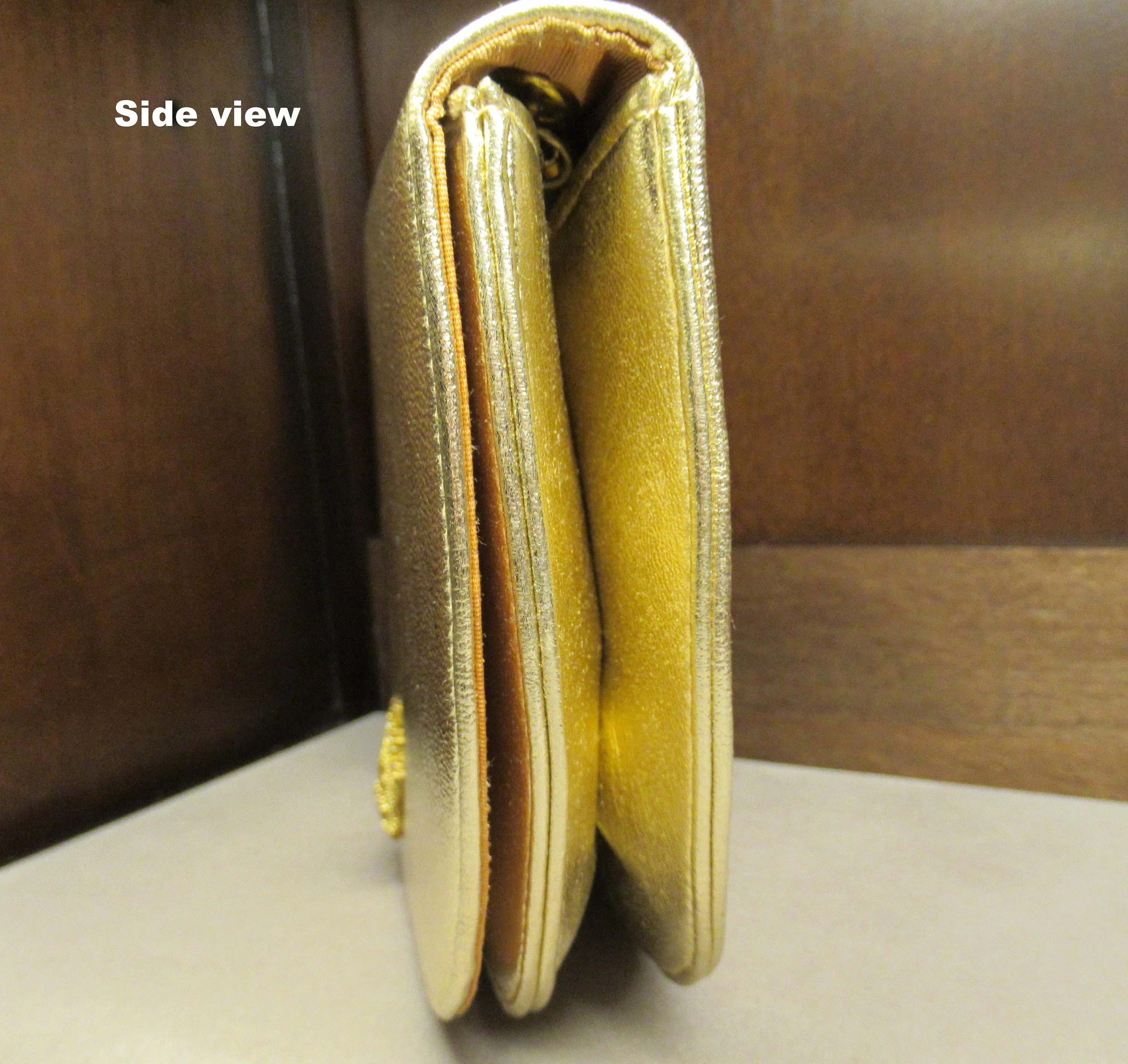 Gold Lame Purse with Front Crown Accent Front Flap Closure Gold Tone Metal Vintage - Image 7