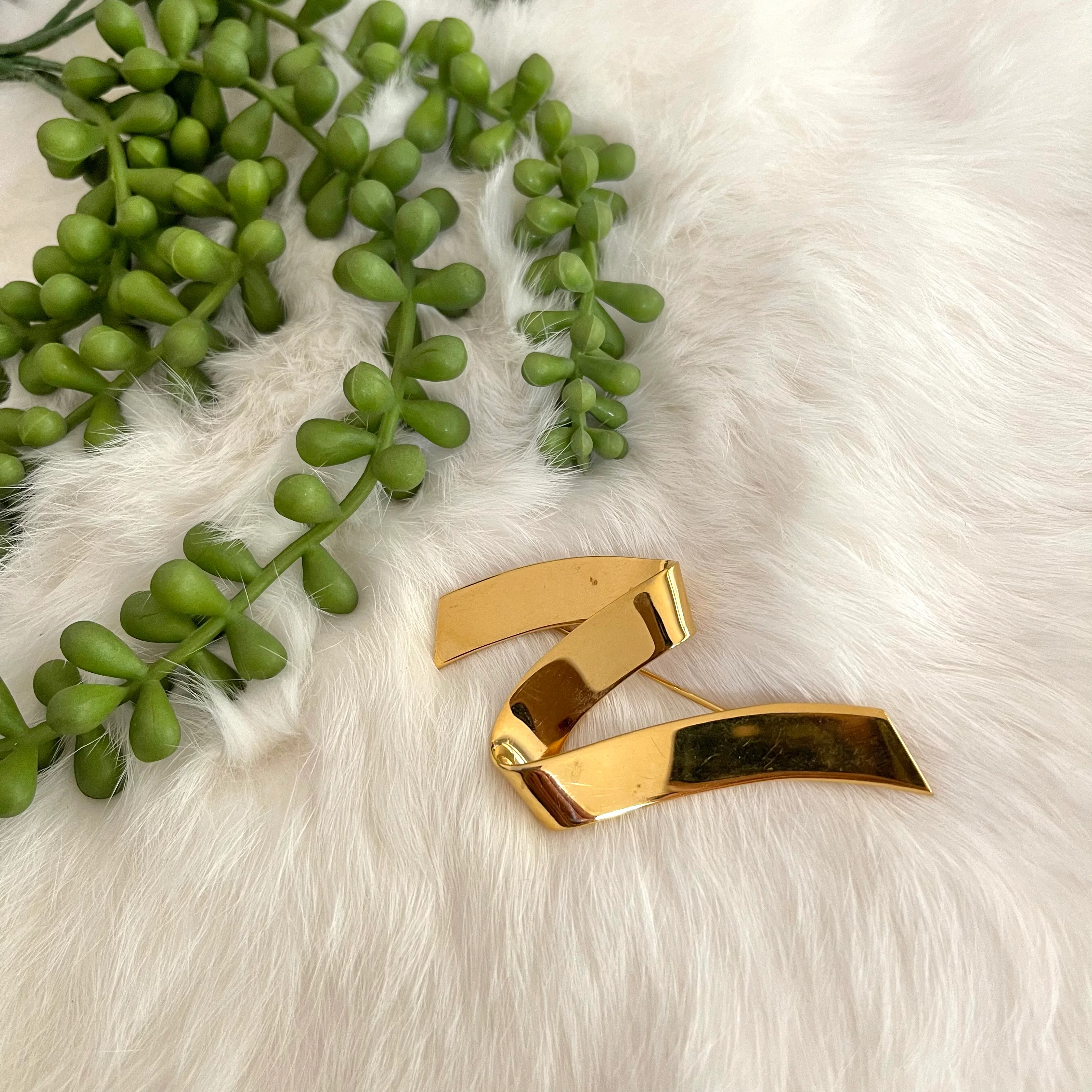 Gold Tone Ribbon Brooch By Monet - Image 3