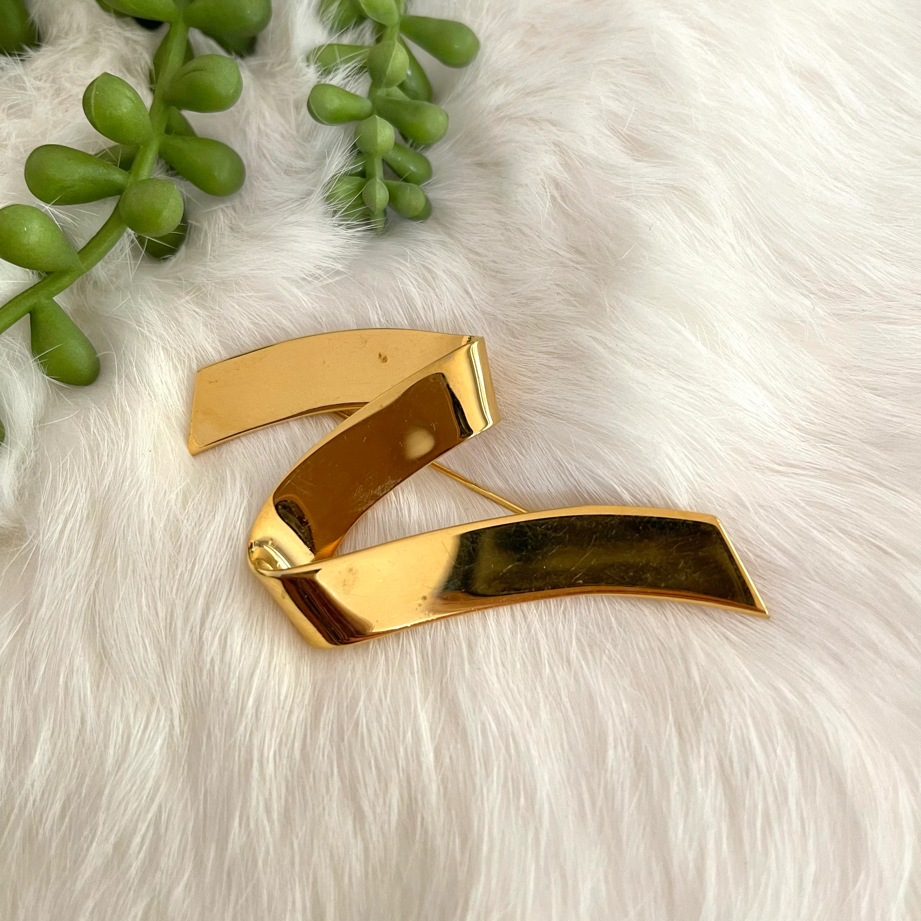 Gold Tone Ribbon Brooch By Monet - Image 4