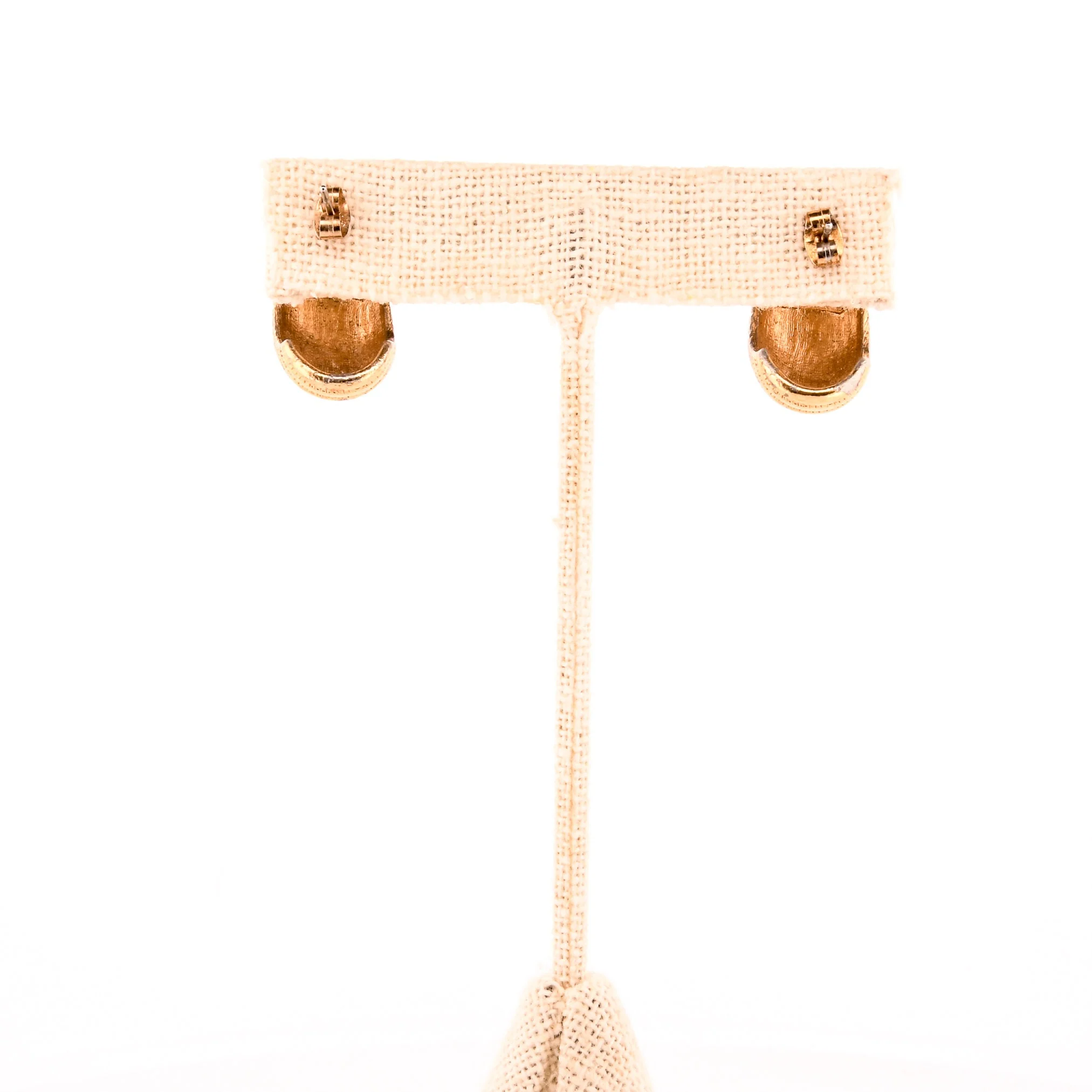 Golden Ribbed Horn Hoop Earring - Image 5