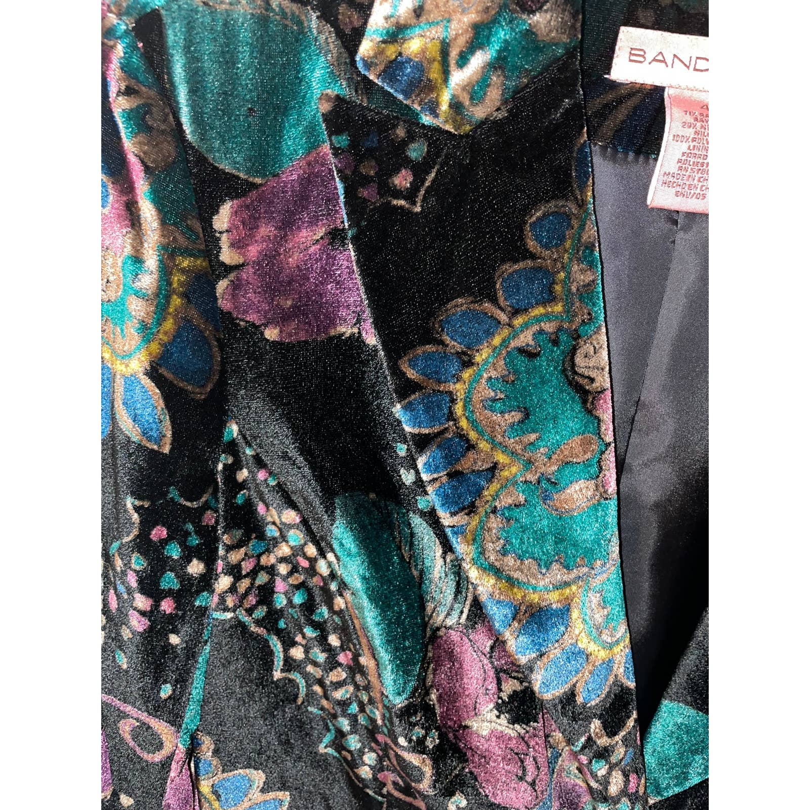 Gorgeous Short Waisted Blazer Sz 4 Euc by Bandolino - Image 3