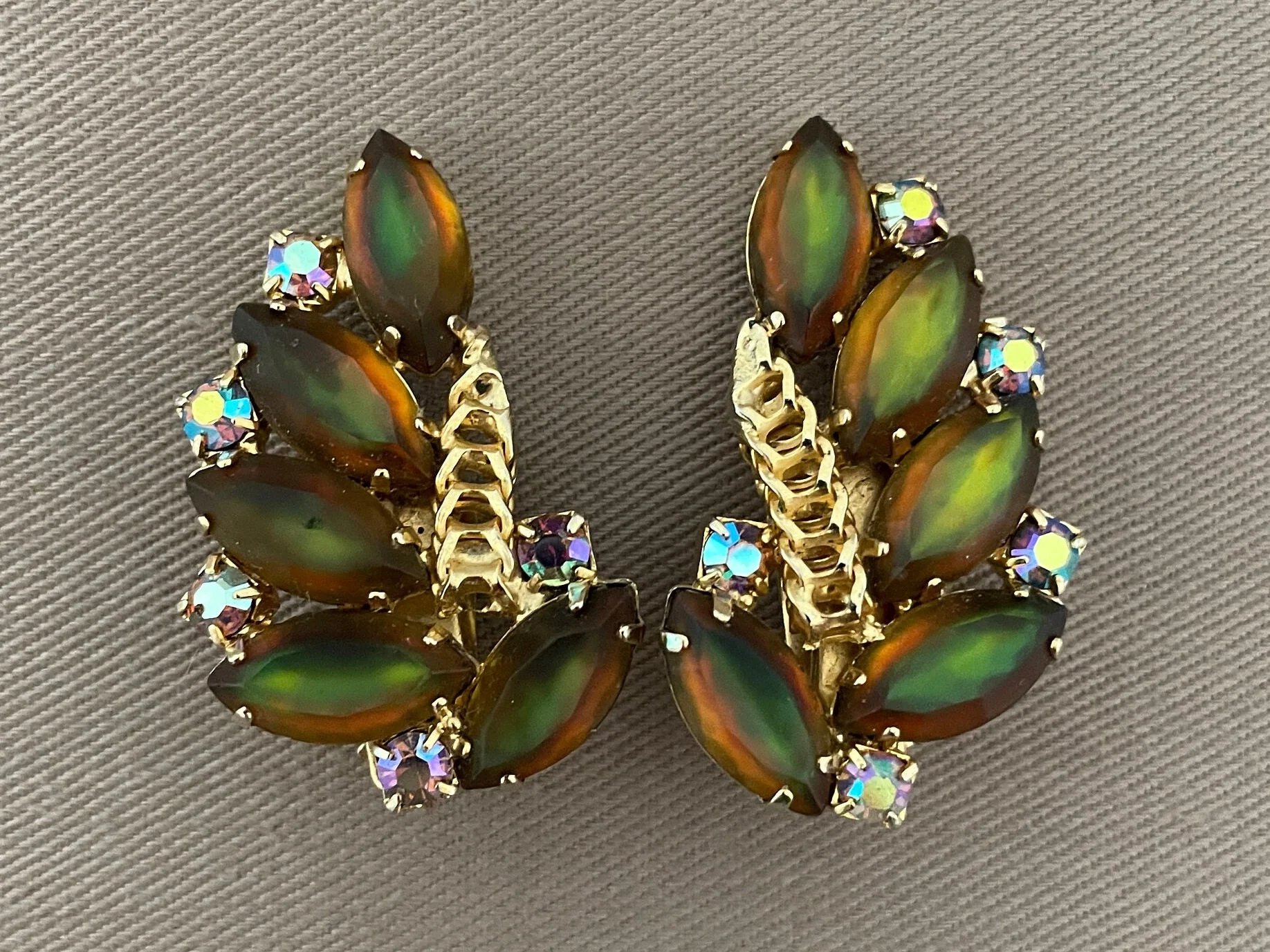Gorgeous Signed Hobe Green Ab Stone Vintage Ear Climber Clip-On Statement Earrings by Hobe - Image 2