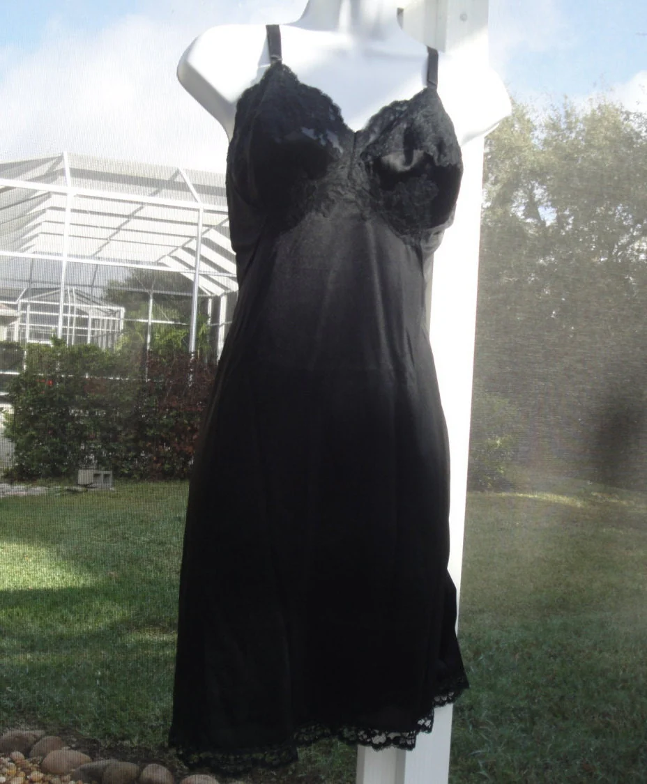 Gossard Artemis Slip Short Black Nylon Sexy Lace Accented Bodice and Hem Adjustable Straps Flattering Fit Vintage by Gossard Artemis - Image 4