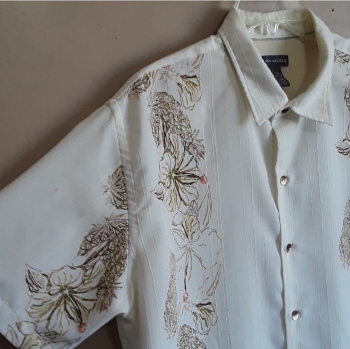 Guayabera Variant Cool Floral Shirt by Van Heusen - Image 4