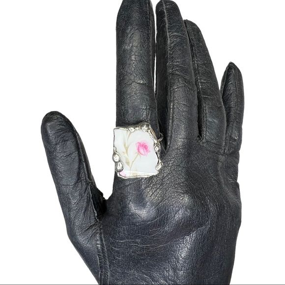Handcrafted Broken China Ring with Soft Solder Silver and An Antique Pink Rose Cup - Image 9