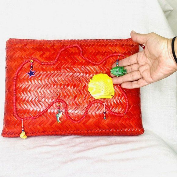 Handmade In Philippines Straw Clutch Bag 3d Flowers Beach Travel Very Unique Euc - Image 4
