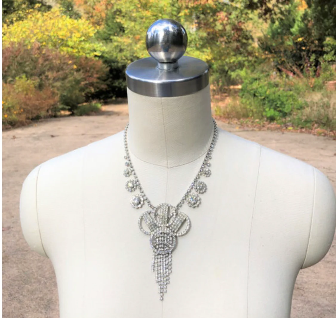 Hollywood Glam 60s Rhinestone Necklace - Image 3