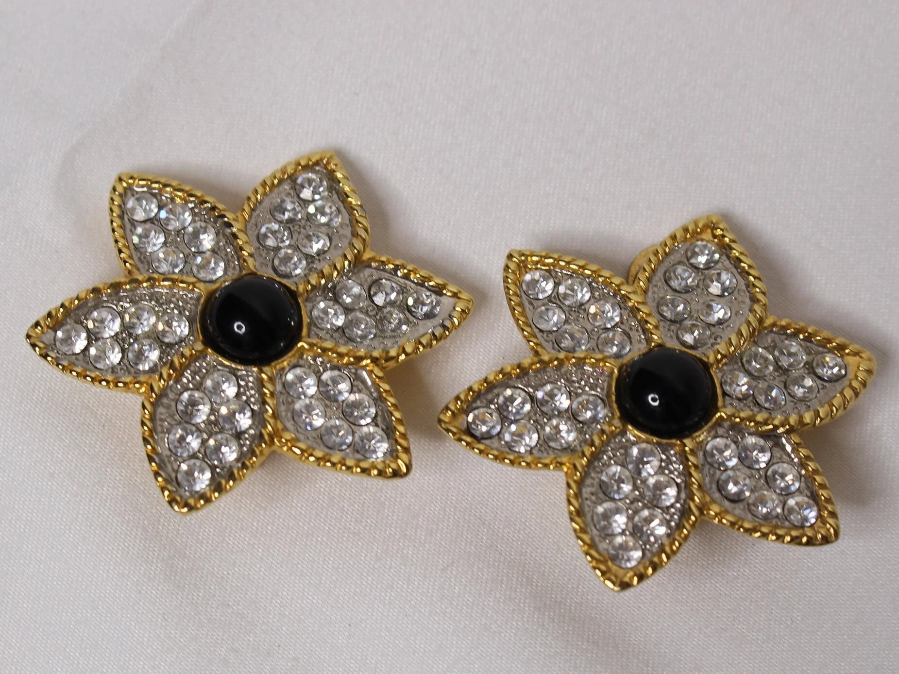 Huge Diamante Flower Clip-On Statement Earrings Onyx Cabochons - Image 3
