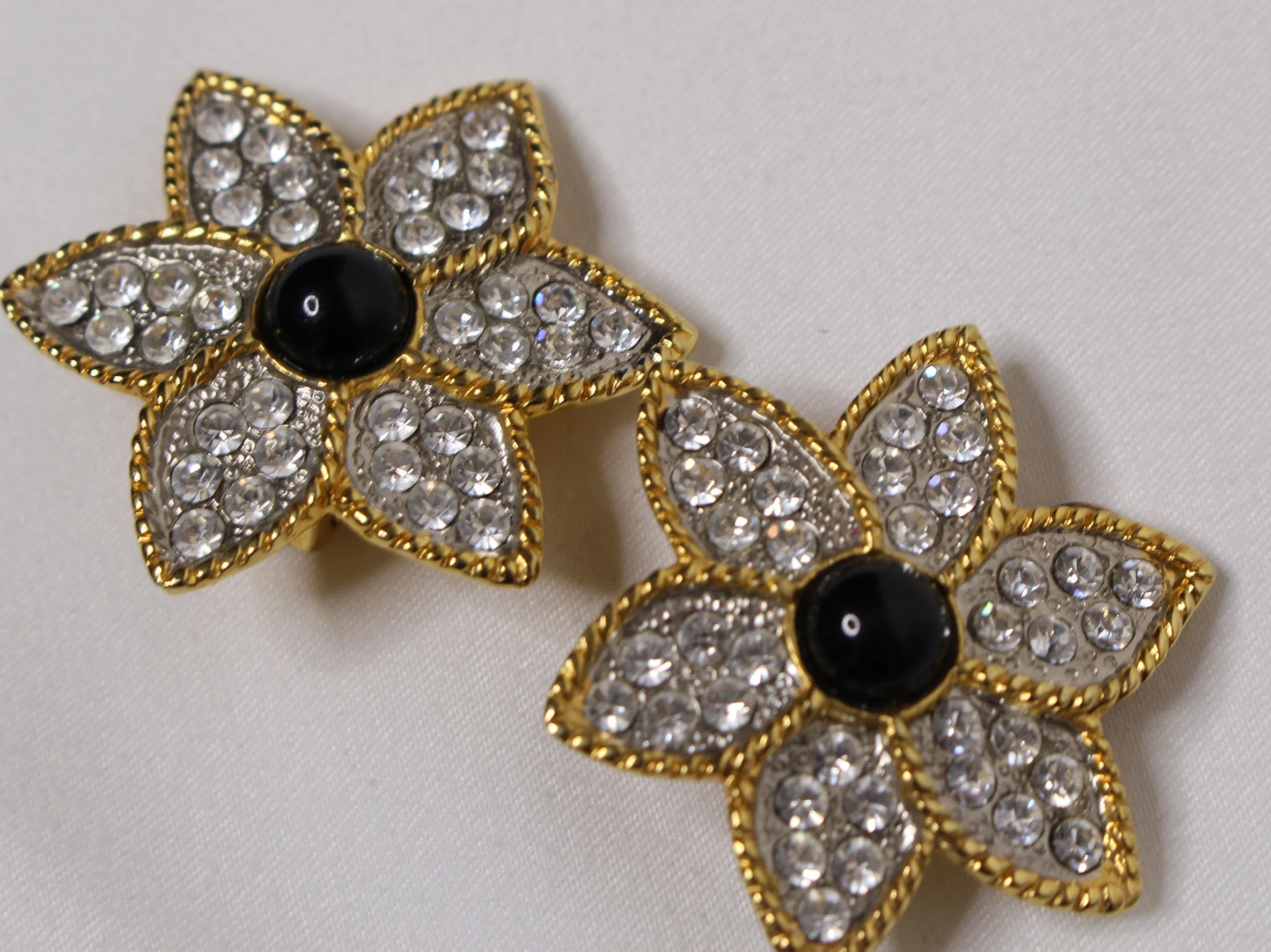 Huge Diamante Flower Clip-On Statement Earrings Onyx Cabochons - Image 5