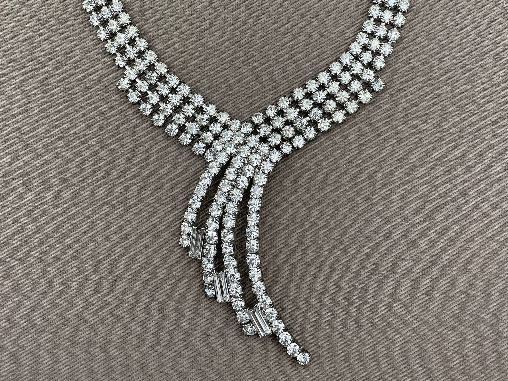 Icy Art Deco Rhinestone Crystal Statement Necklace Adjustable Length 60s Vintage Choker - Image 2