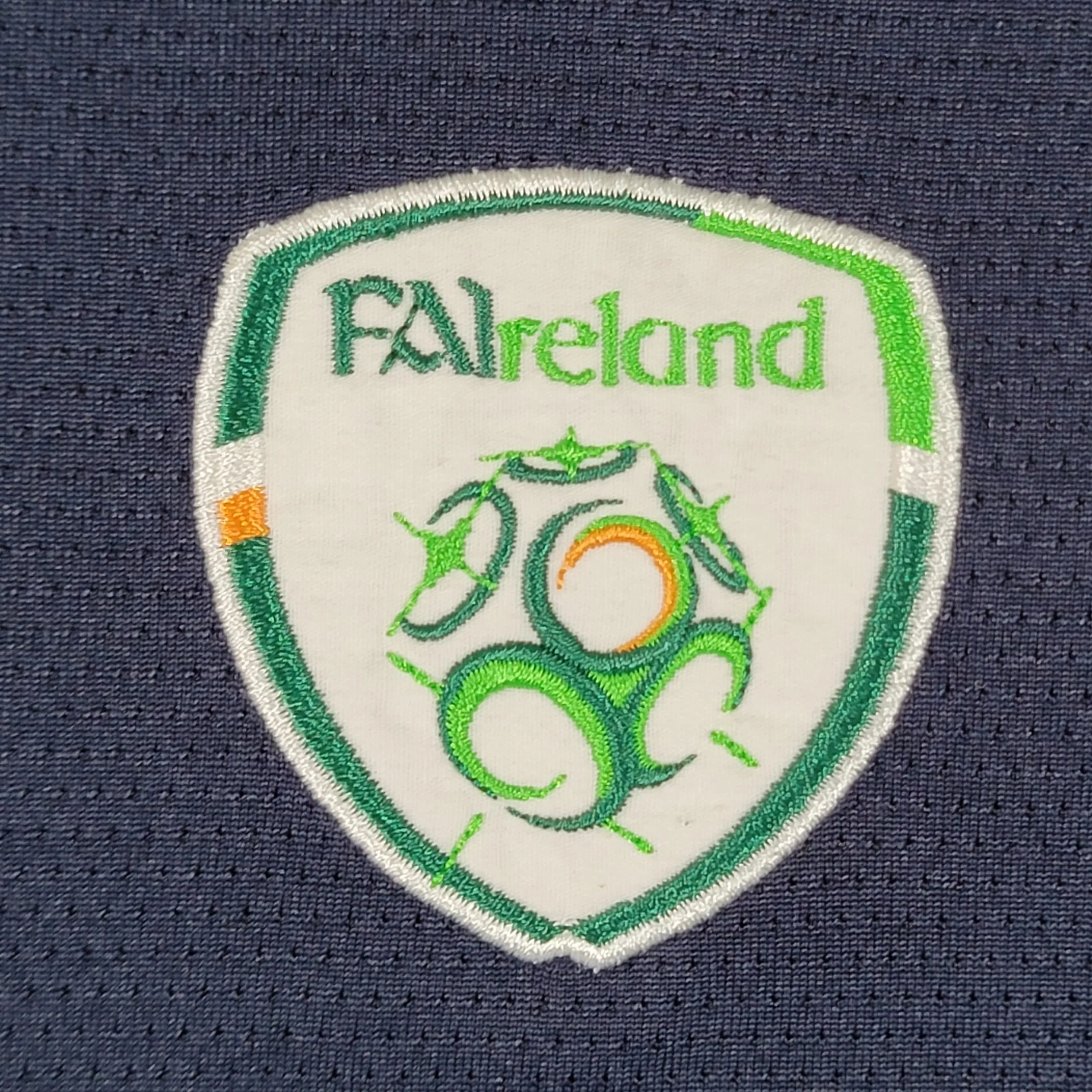 Ireland Umbro Eircom Navy Blue Soccer Jersey Navy Blue Kit Shirt Traditional Away Uniform Size Xl - Image 6