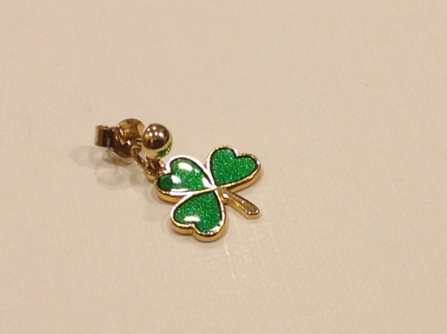Irish Celtic Vintage Shamrock Goldtone Green Enamel Dangle Earrings - Image 2