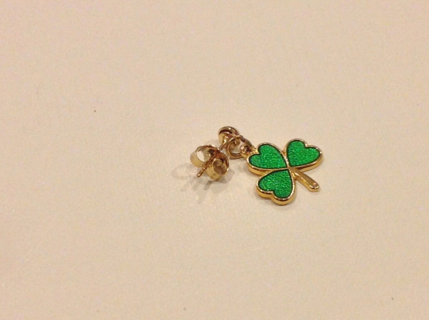 Irish Celtic Vintage Shamrock Goldtone Green Enamel Dangle Earrings - Image 3