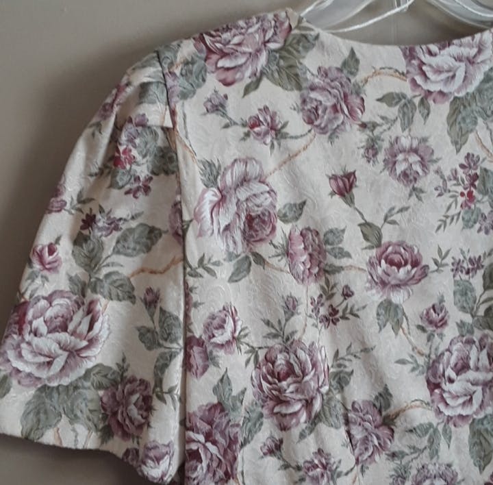 80's Short Sleeve Pink Floral Buttoned Blazer Blouse by More Jazz - Image 5