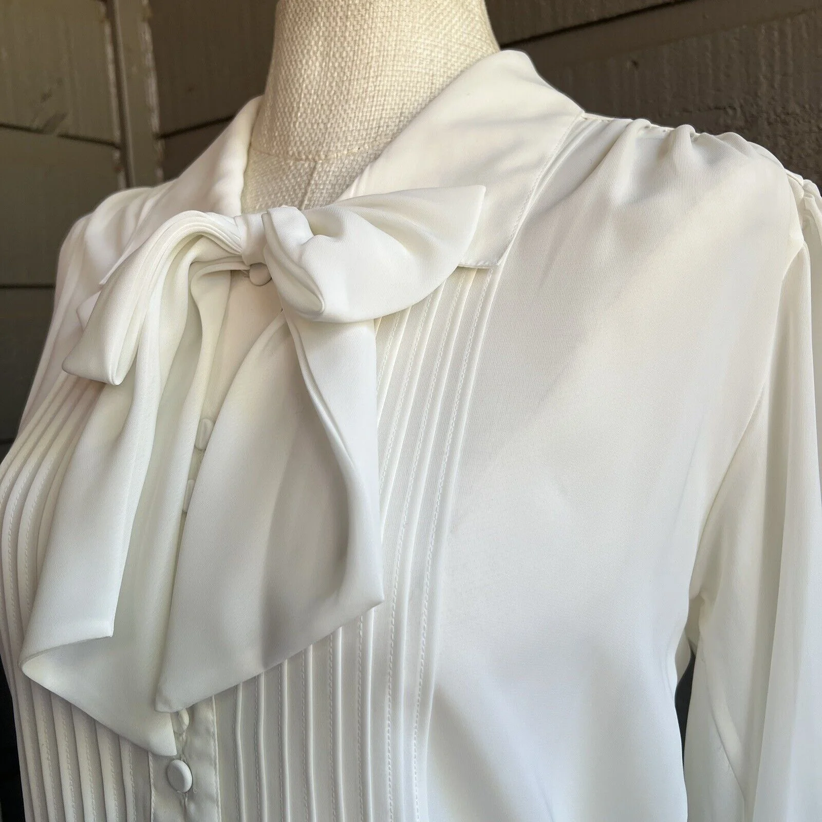 Josephine Vintage 70s White Sheer Pleated Pussy Bow Button Shirt Blouse Size 10 by Josephine - Image 5