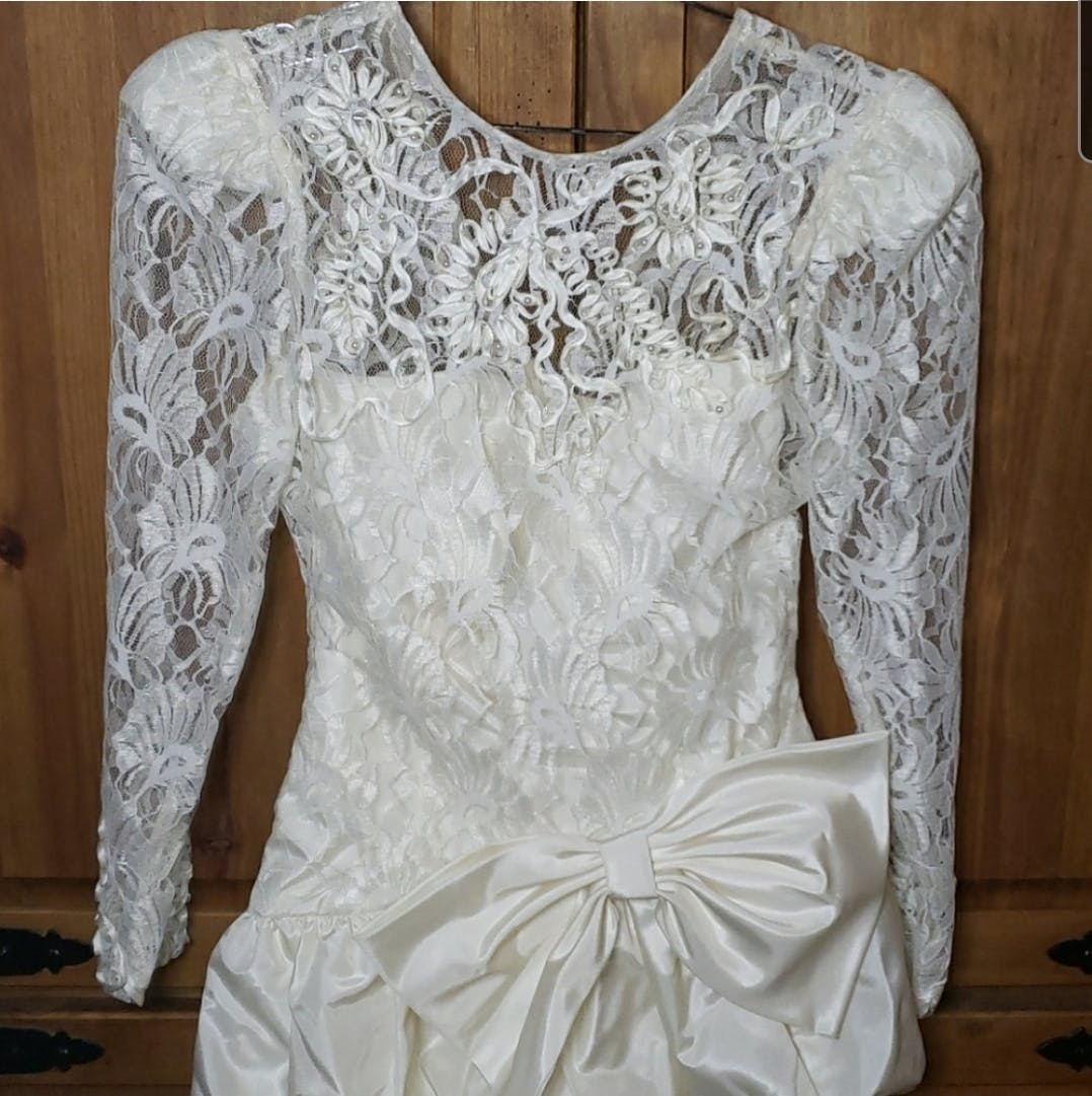 80's Lace Peplum Dress by Karen Lucas For Niki - Image 3