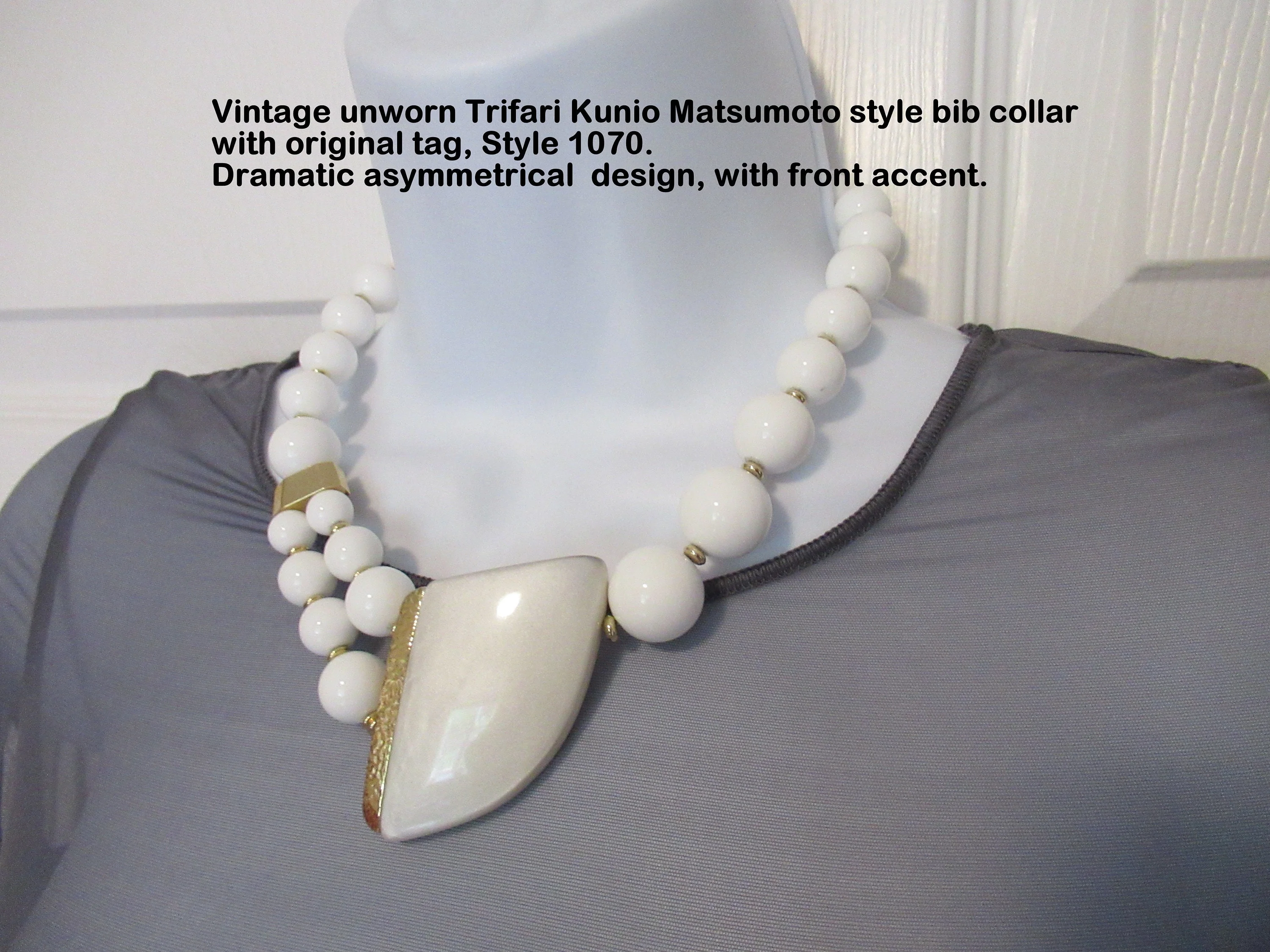 Kunio Matsumoto Style Necklace Bib Collar with Original Tag Style 1070, Vtg Never Worn, Exquisite, Well Made 70s Classic Design by Trifari - Image 4