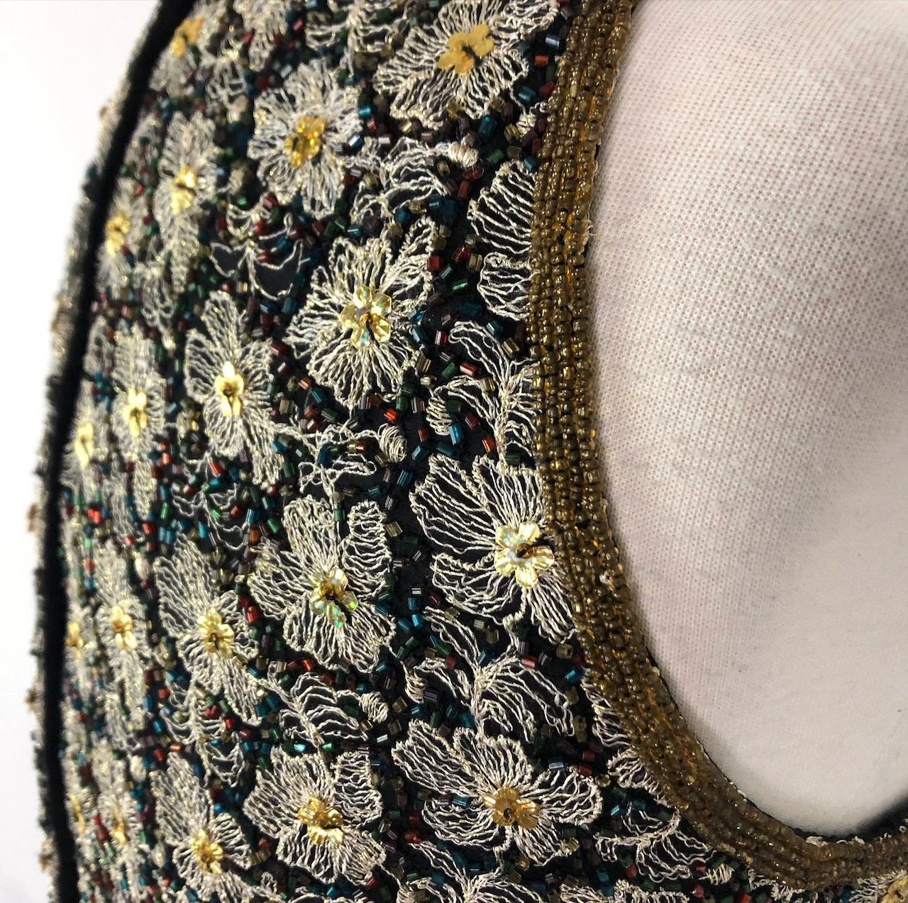 Large Late 90s To 00s Embroidered and Beaded Sheath Dress by Papell Boutique - Image 7