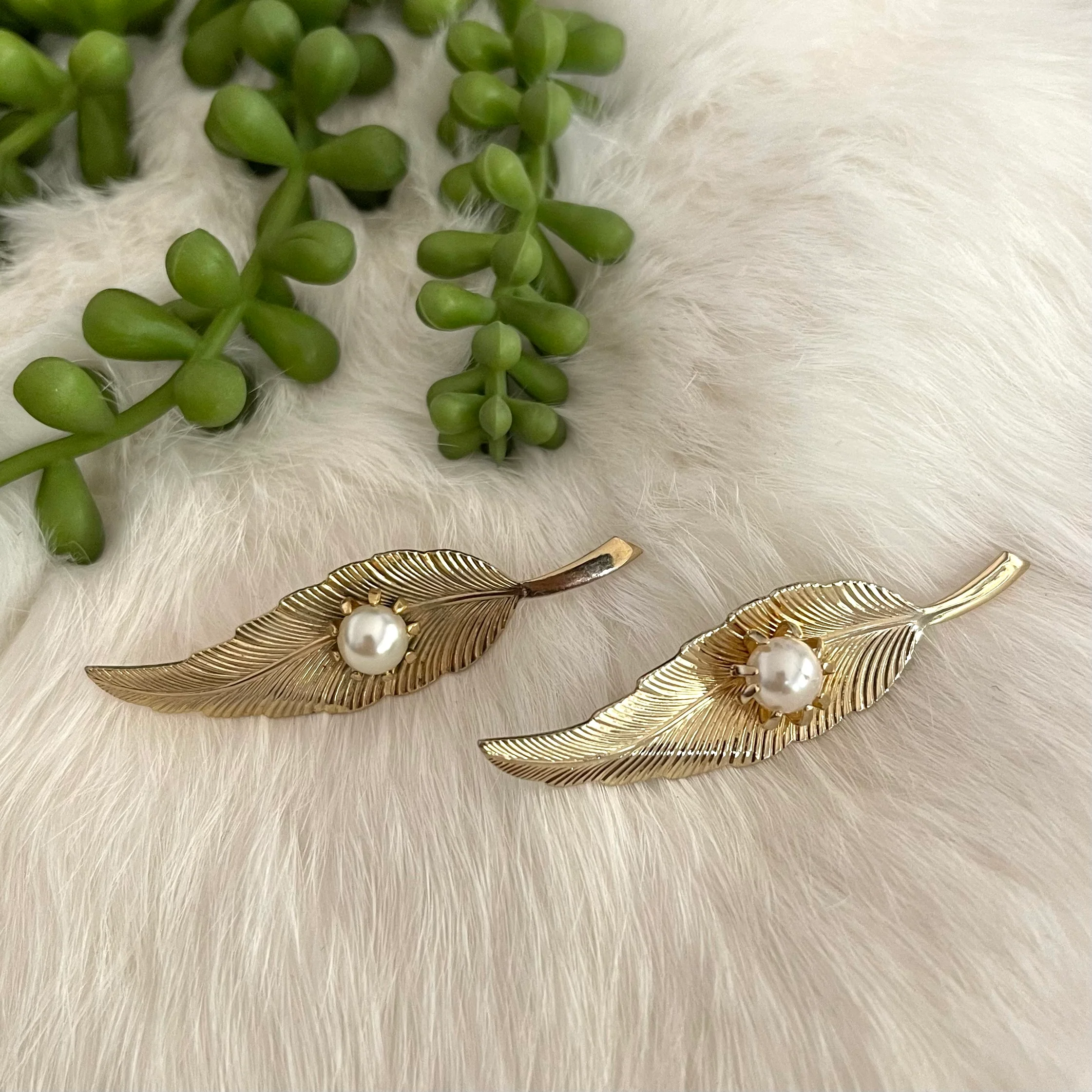 Leaf Shaped Brooch - Image 4