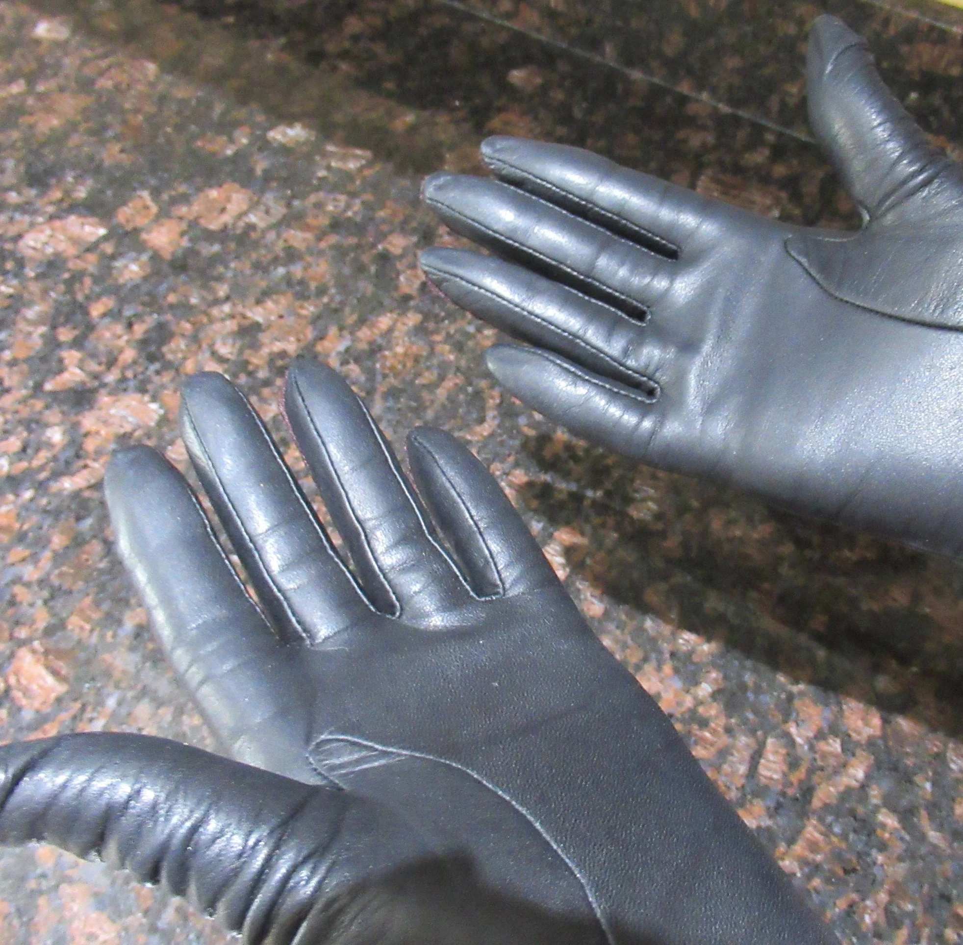 Leather Wrist Length Gloves Made In Philippines Wpl 9633 Black Fully Lined In Nylon Top Stitch Accents Classic Well Made Vintage - Image 6