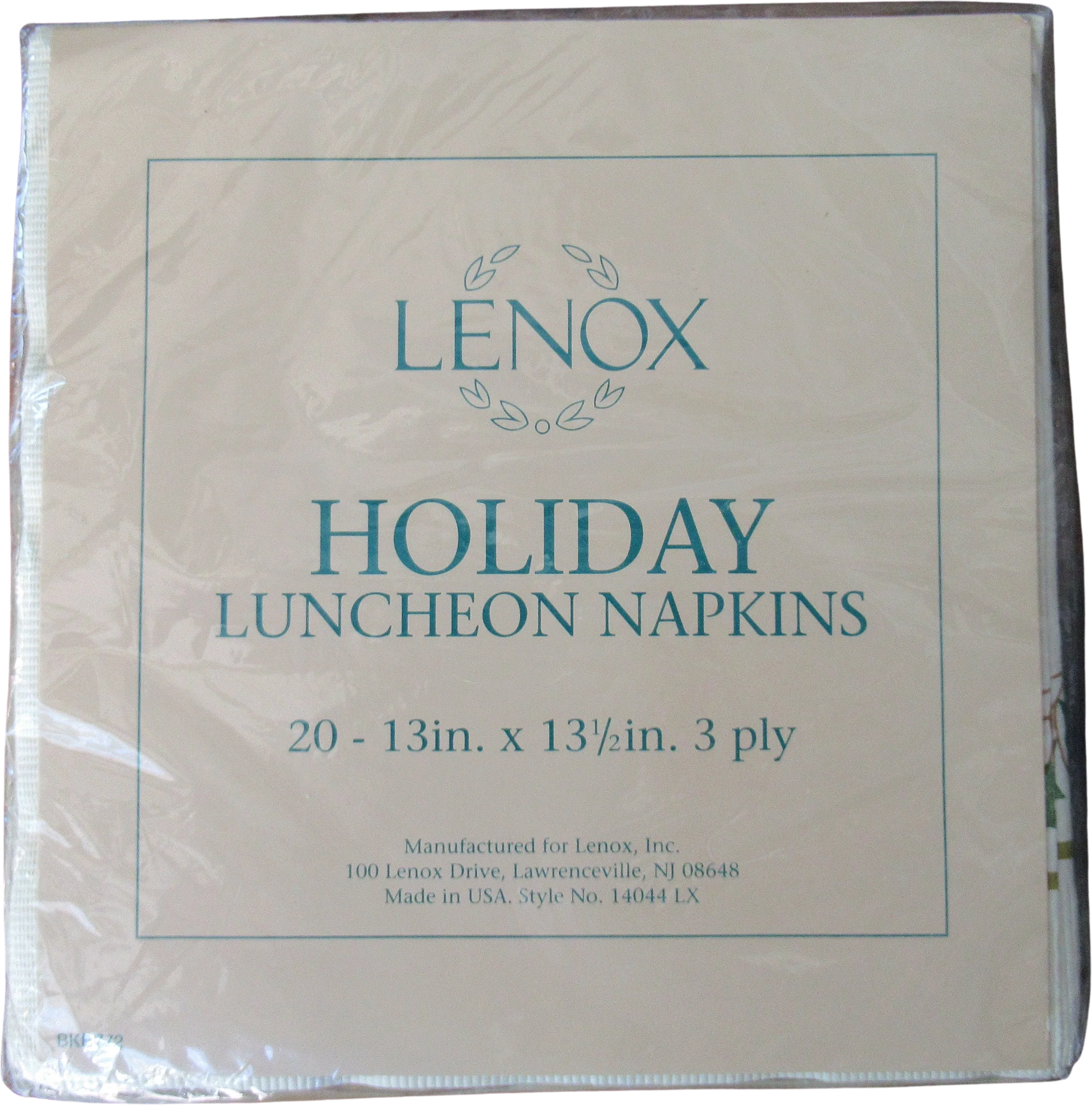 Lenox Luncheon Paper Napkins New In Package Set of 20 13 by 13. 5 Inches Made In Usa Holiday Berry and Holly Design 3 Ply Style 14044lx