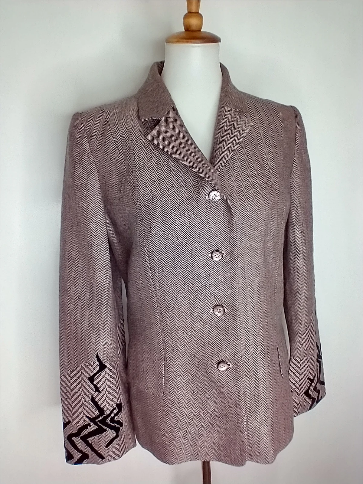 Light Orchid Wool Jacket By Christian Lacroix - Image 6