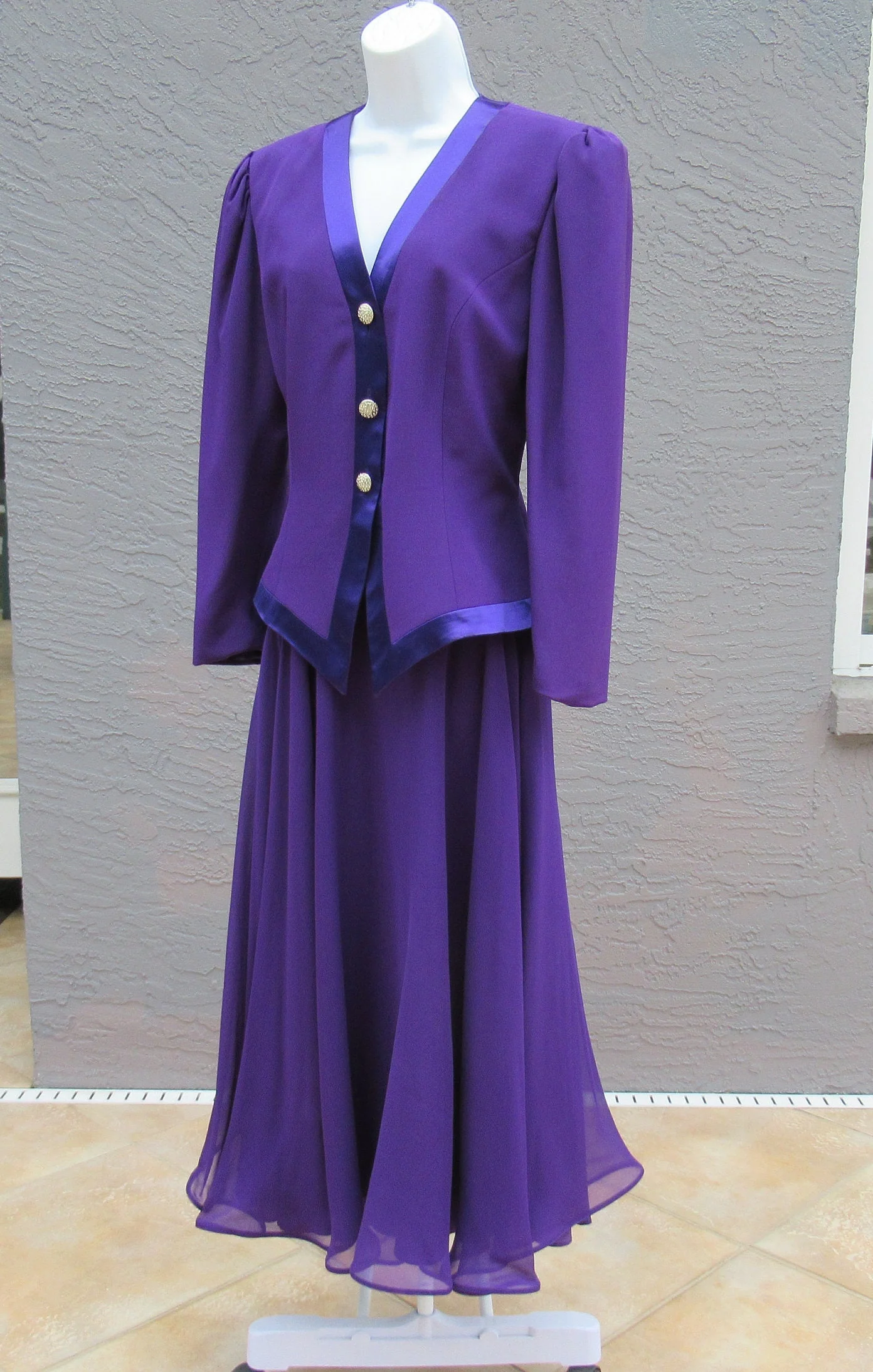 Lillie Rubin Skirt and Fitted Jacket W Rhinestone Buttons Purple Silk Acetate Lined 2 Layer Circle Skirt Made In Korea Vintage by Lillie Rubin - Image 7