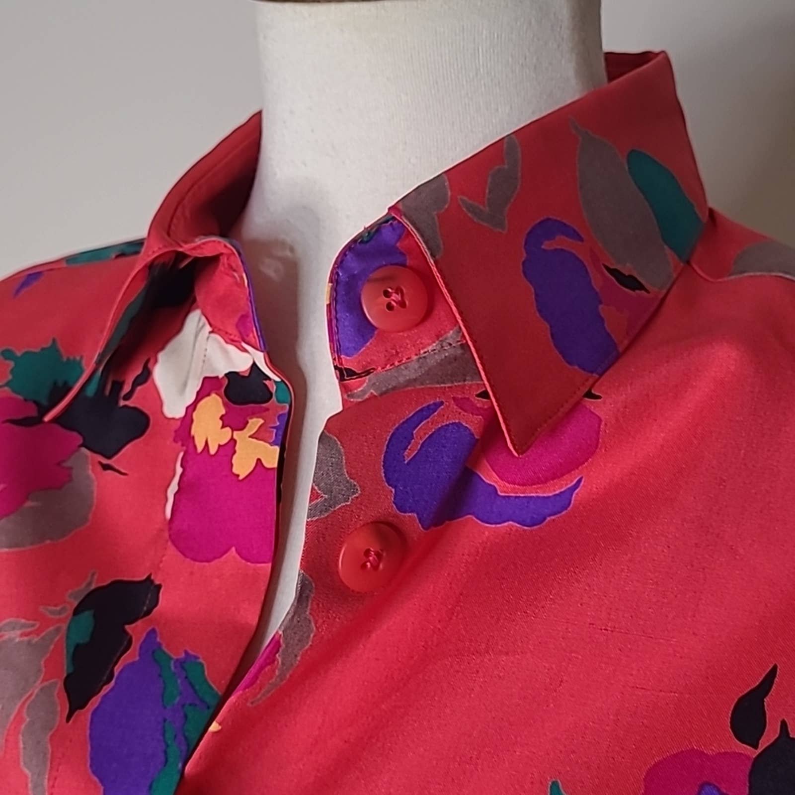 Linda Allard for Ellen Tracy Dark Coral Floral Silk Blouse -10/l by Neiman Marcus - Image 6