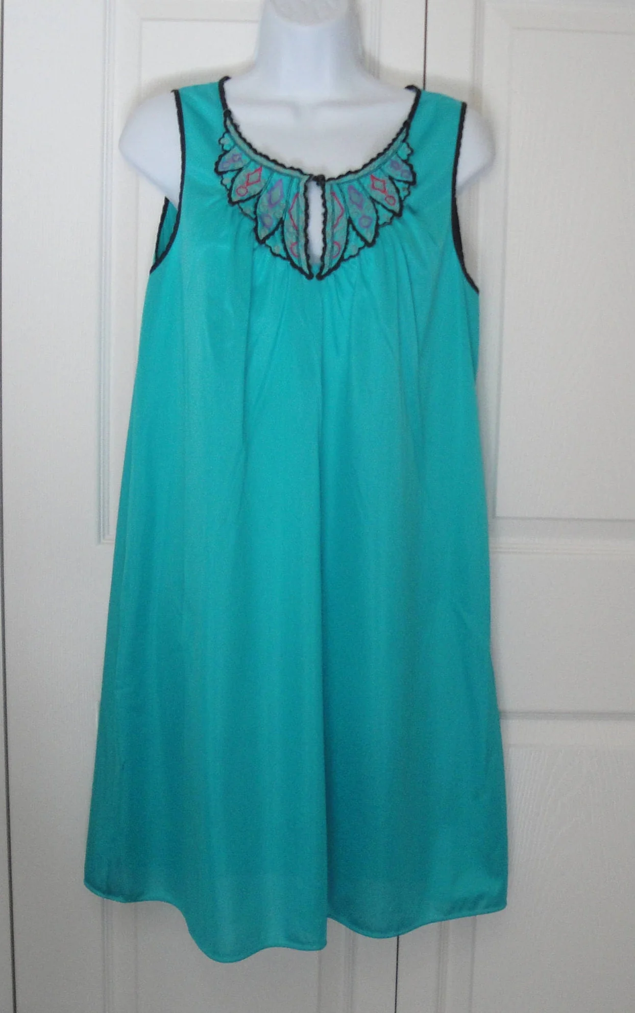 Lorraine Nightgown Sleeveless Bright Teal Nylon Quilted Yoke A-Line Black Piping Trim Knee Length Vintage by Lorraine - Image 6