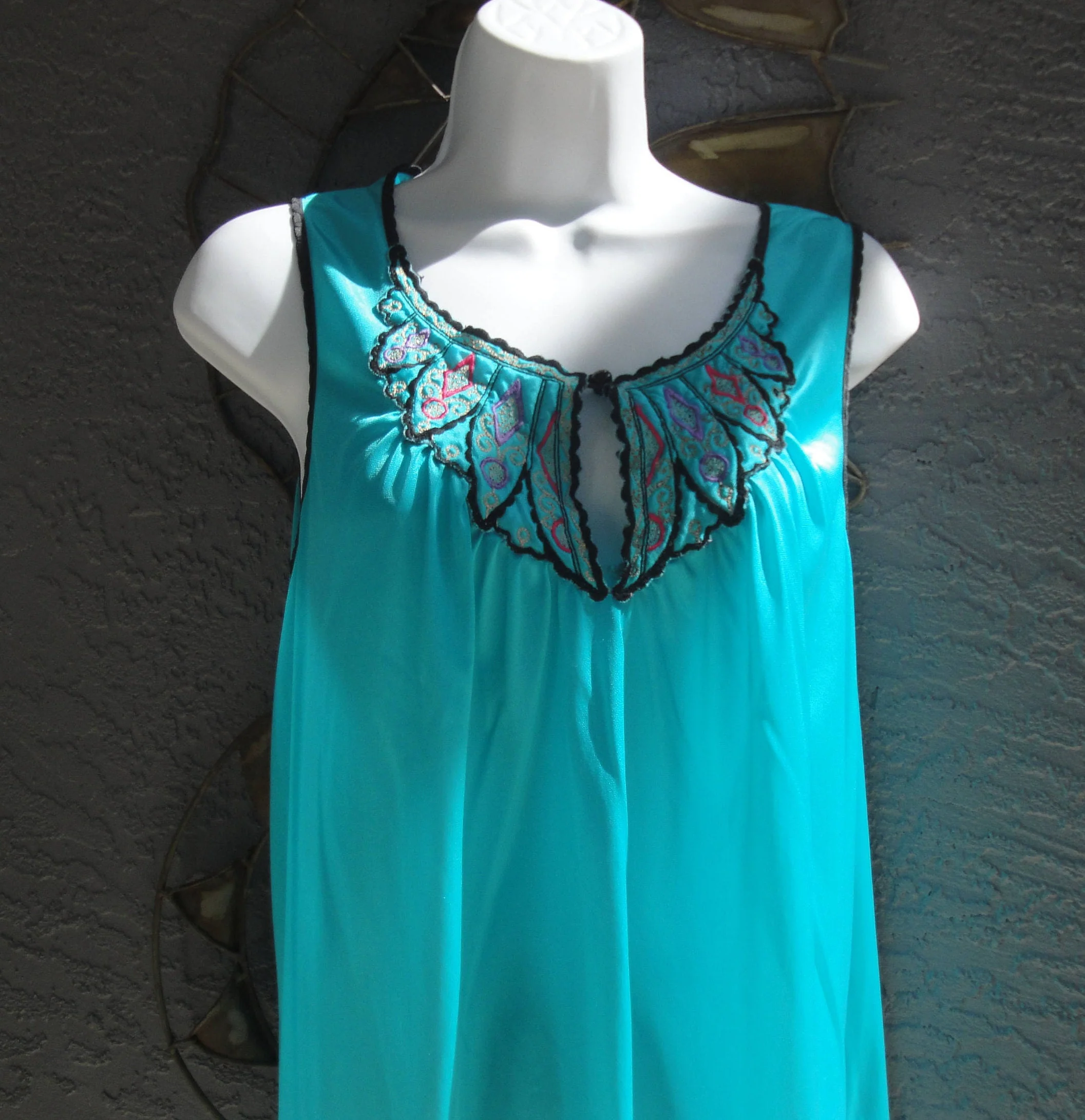 Lorraine Nightgown Sleeveless Bright Teal Nylon Quilted Yoke A-Line Black Piping Trim Knee Length Vintage by Lorraine - Image 9