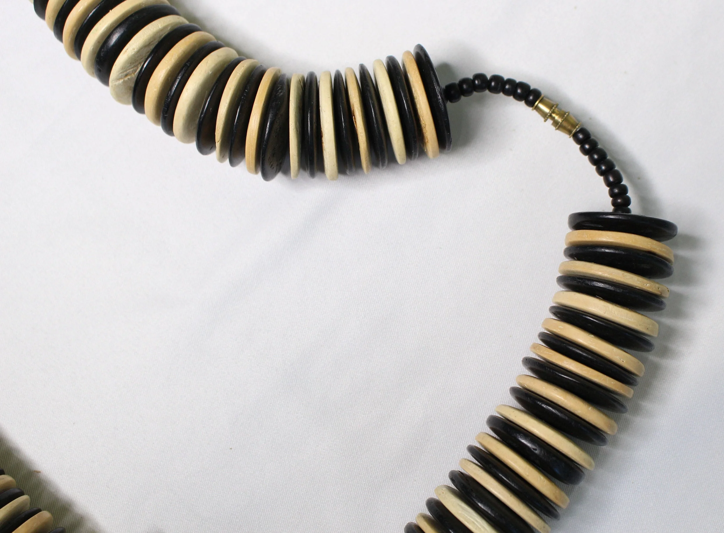 Massive Horn and Wood Bead Chic Necklace - Image 5