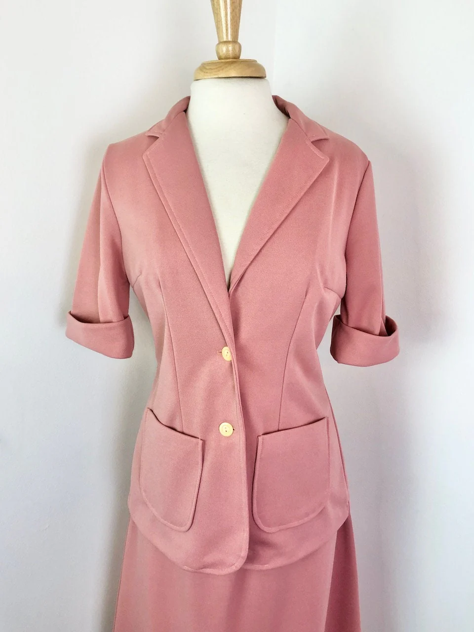 Medium To Large Vintage 70s Blush Two Piece Polyester Skirt and Butterfly Collar Jacket Set by Sears - Image 4