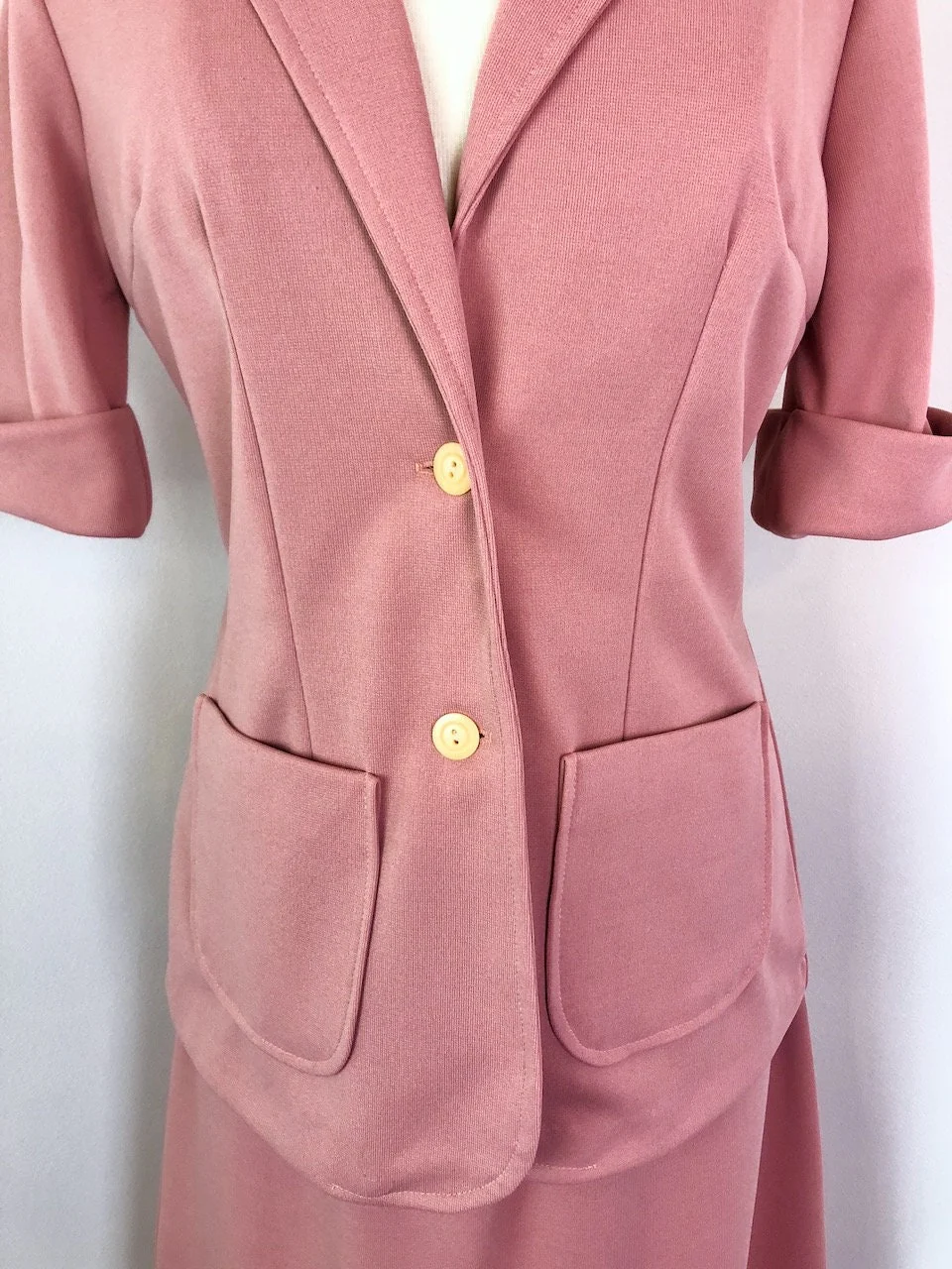 Medium To Large Vintage 70s Blush Two Piece Polyester Skirt and Butterfly Collar Jacket Set by Sears - Image 5