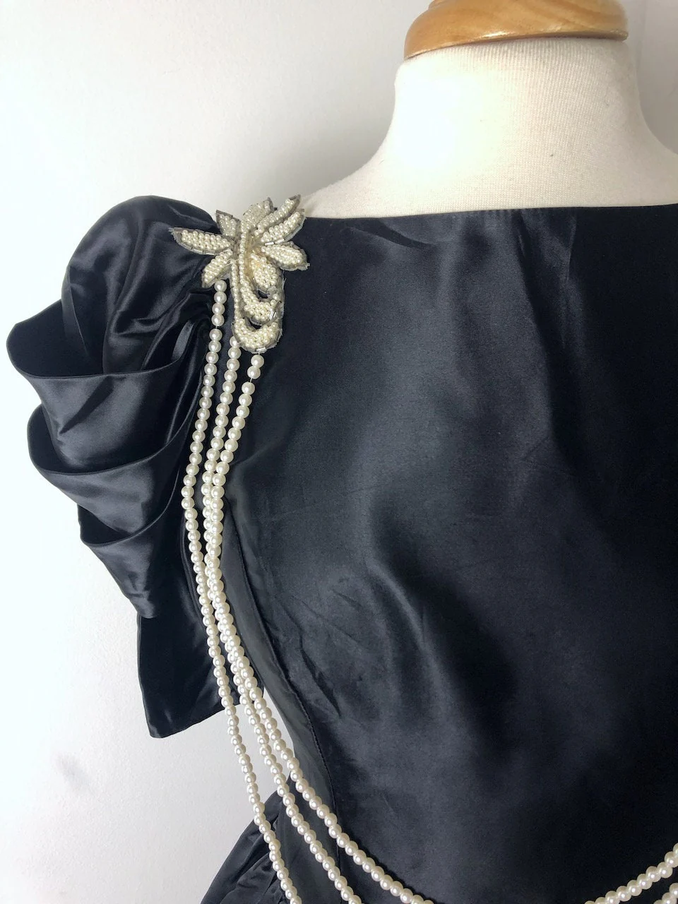 Medium To Large Vintage 80s Black Faux Liquid Satin Waterfall Gown by Dance Allure - Image 7