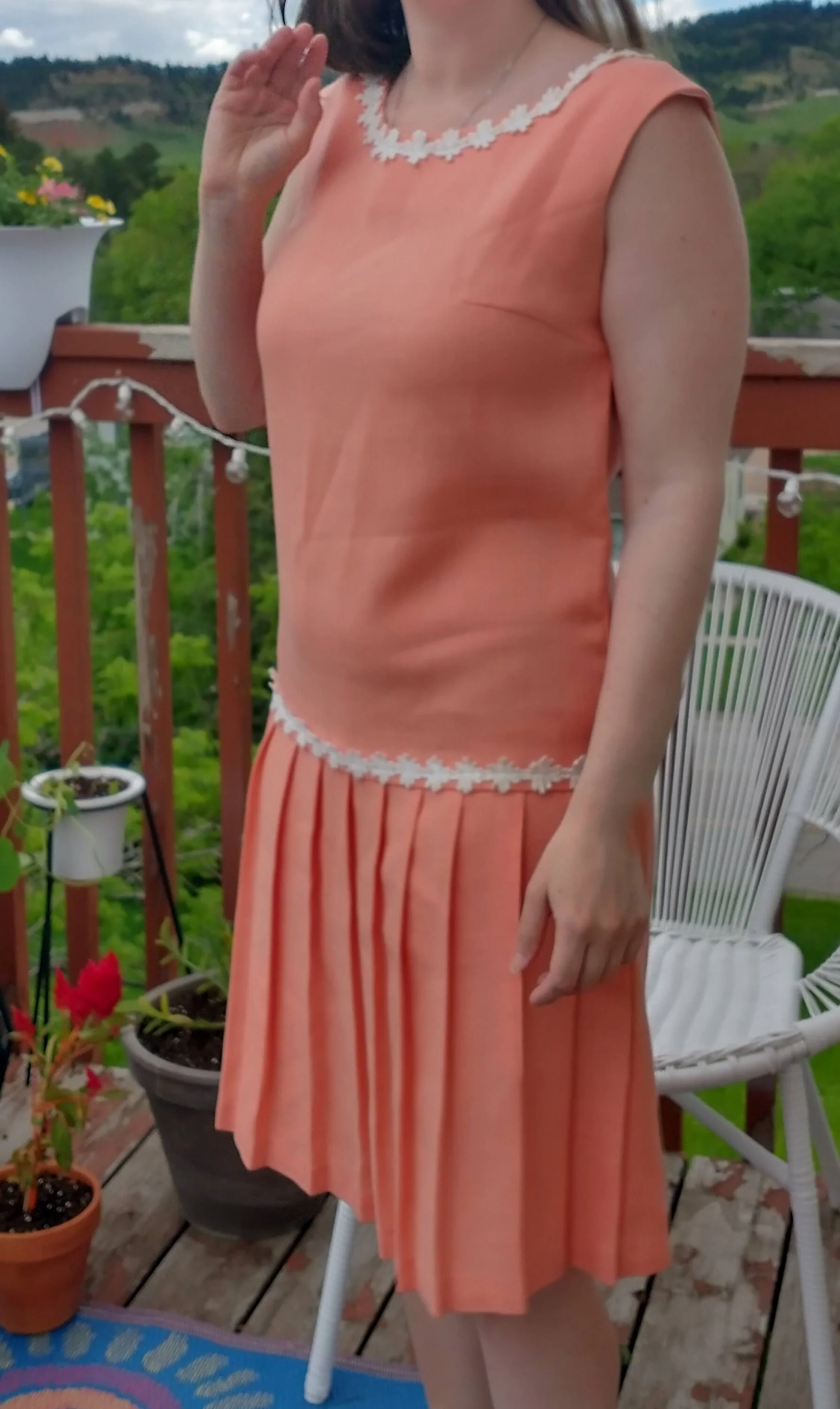 Midcentury 20s Style Dropwaist Shift Dress Women's Small Apricot Colored Women's Small Sleeveless Summer Rickrack Neckline - Image 8