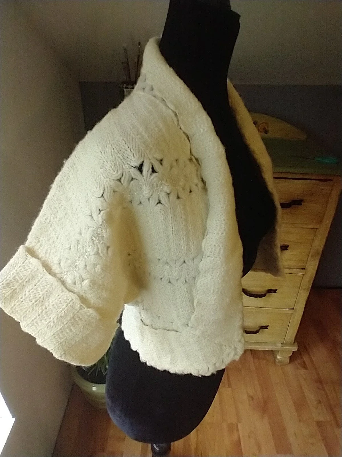 Midcentury Coverlette Sweater Perfect for Prom Or Wedding Cream-Acrylic/wool Blend Knit Short Sleeve Women's Extra Small To Small - Image 8
