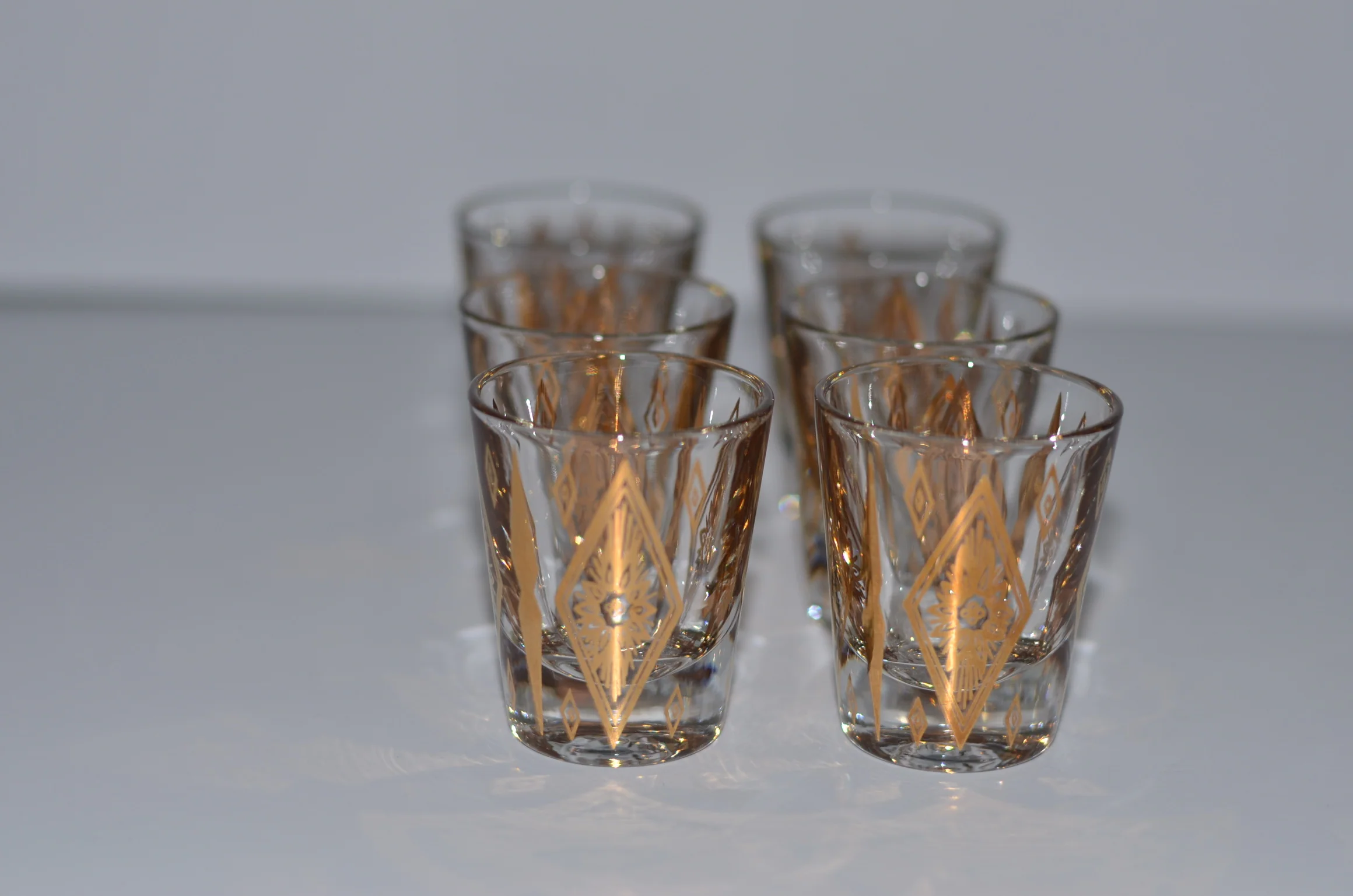 Midcentury Modern Gold Diamond Shot Glass Set By Culver - Image 5