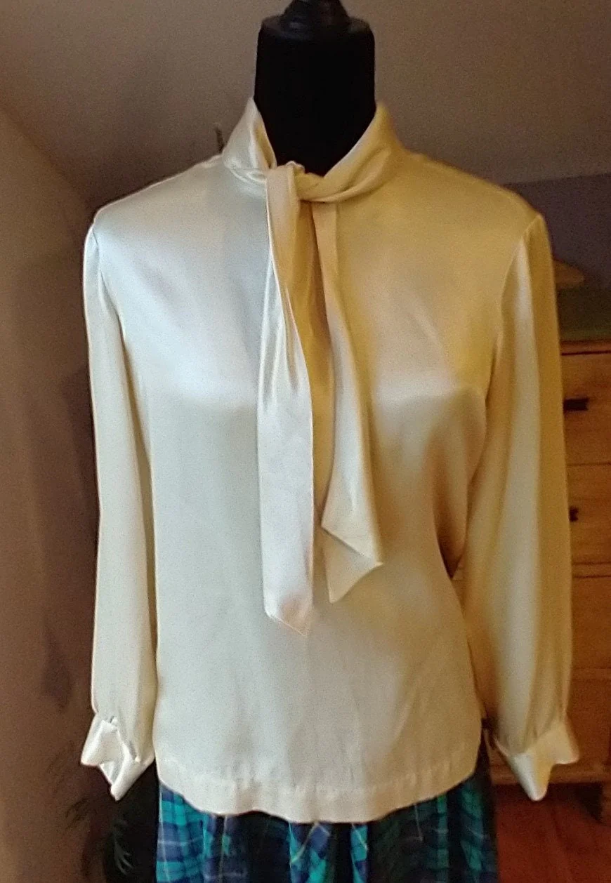 Midcentury Shimmery Soft Poly Gold Long Sleeve Blouse Women's Medium High Collar Bow - Image 7