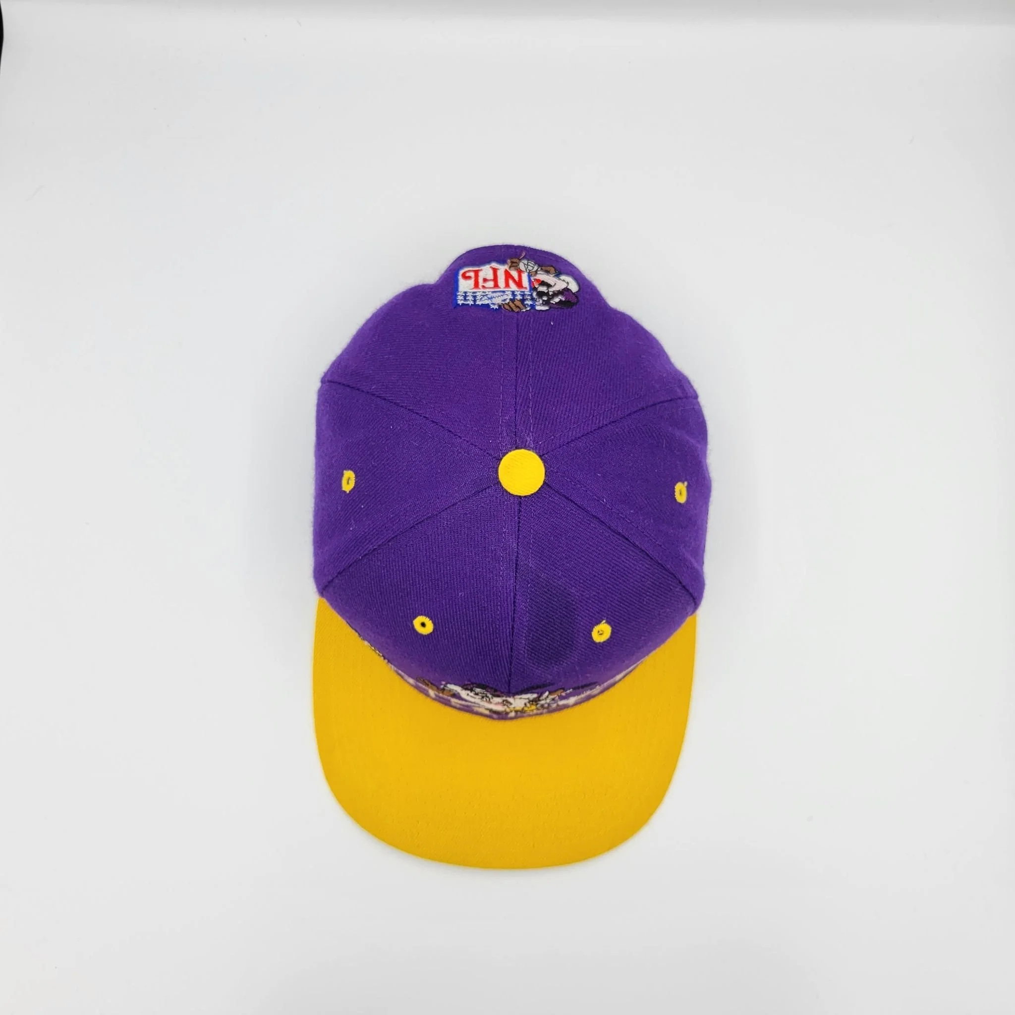 Minnesota Vikings Vintage 90s Looney Tunes Taz Snapback Hat - One Size Fits All - Image 7