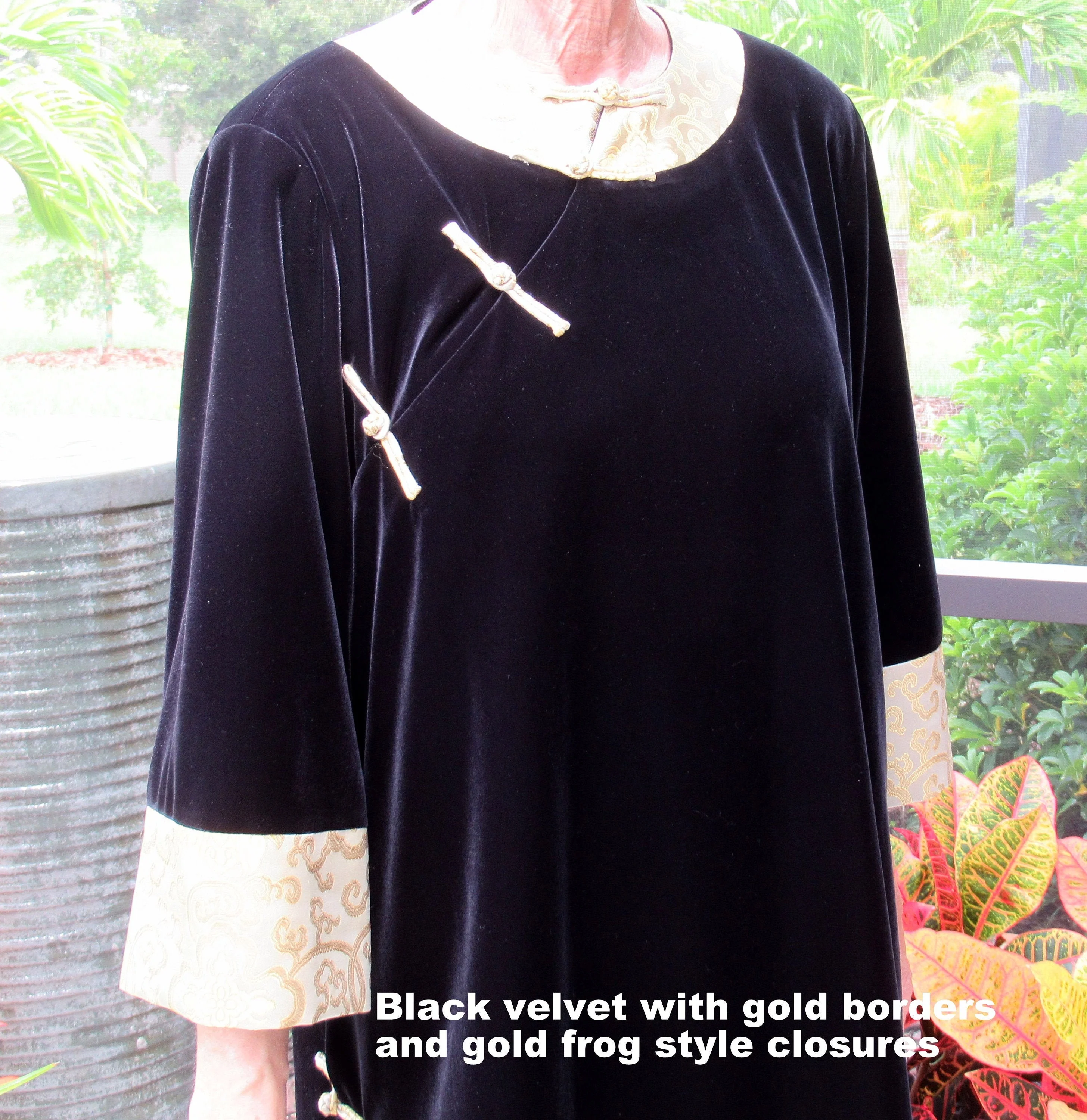 Ml Tunic Length Top Mack and Mack Velvet Style Wpaper Hang Tag Black and Gold Lined Chic Day Or Night by Mack And Mack - Image 4