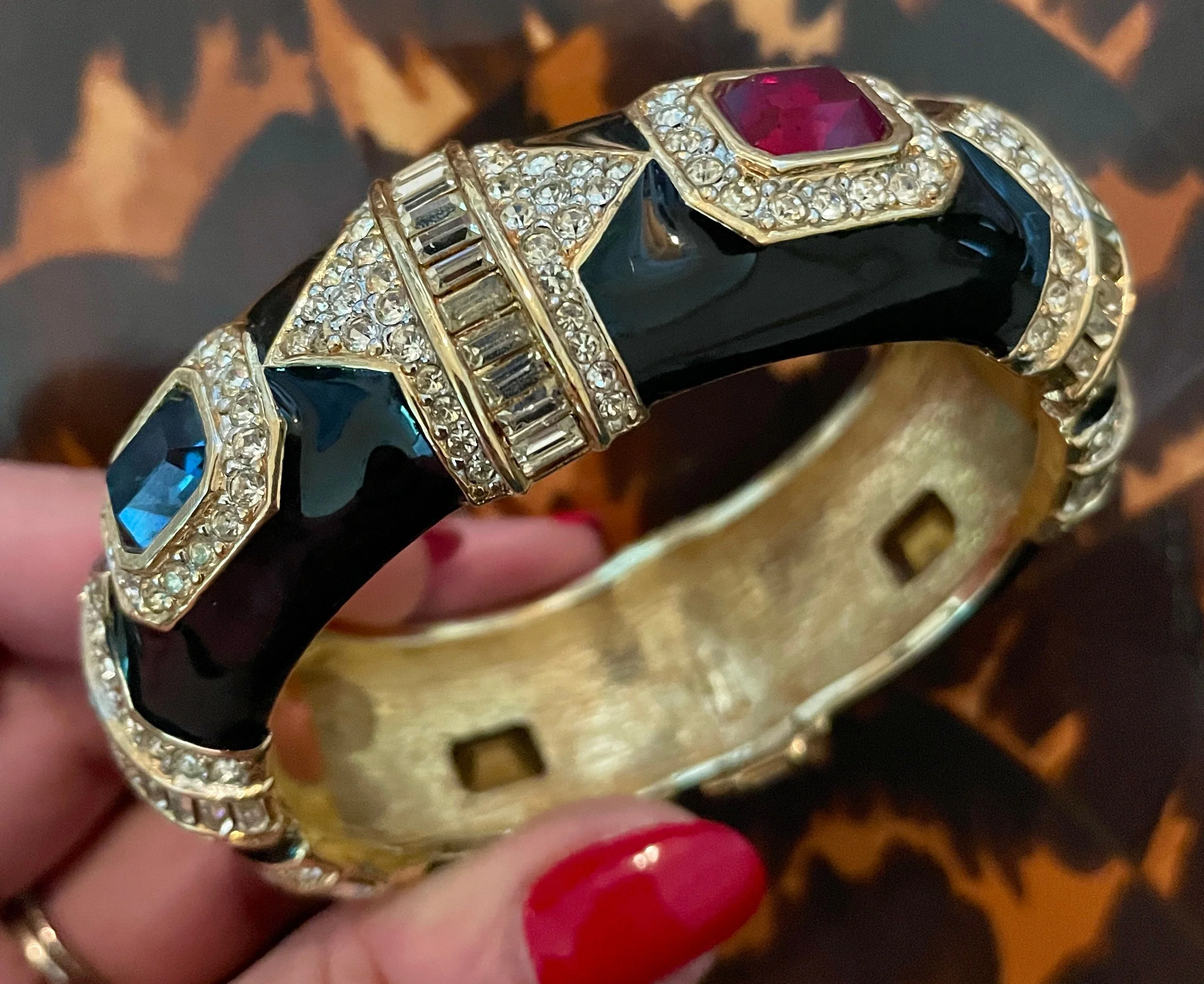Moghul Ciner Signed Jewels of India Hinged Bangle Bracelet Black Enamel Deco Stone by Ciner - Image 2