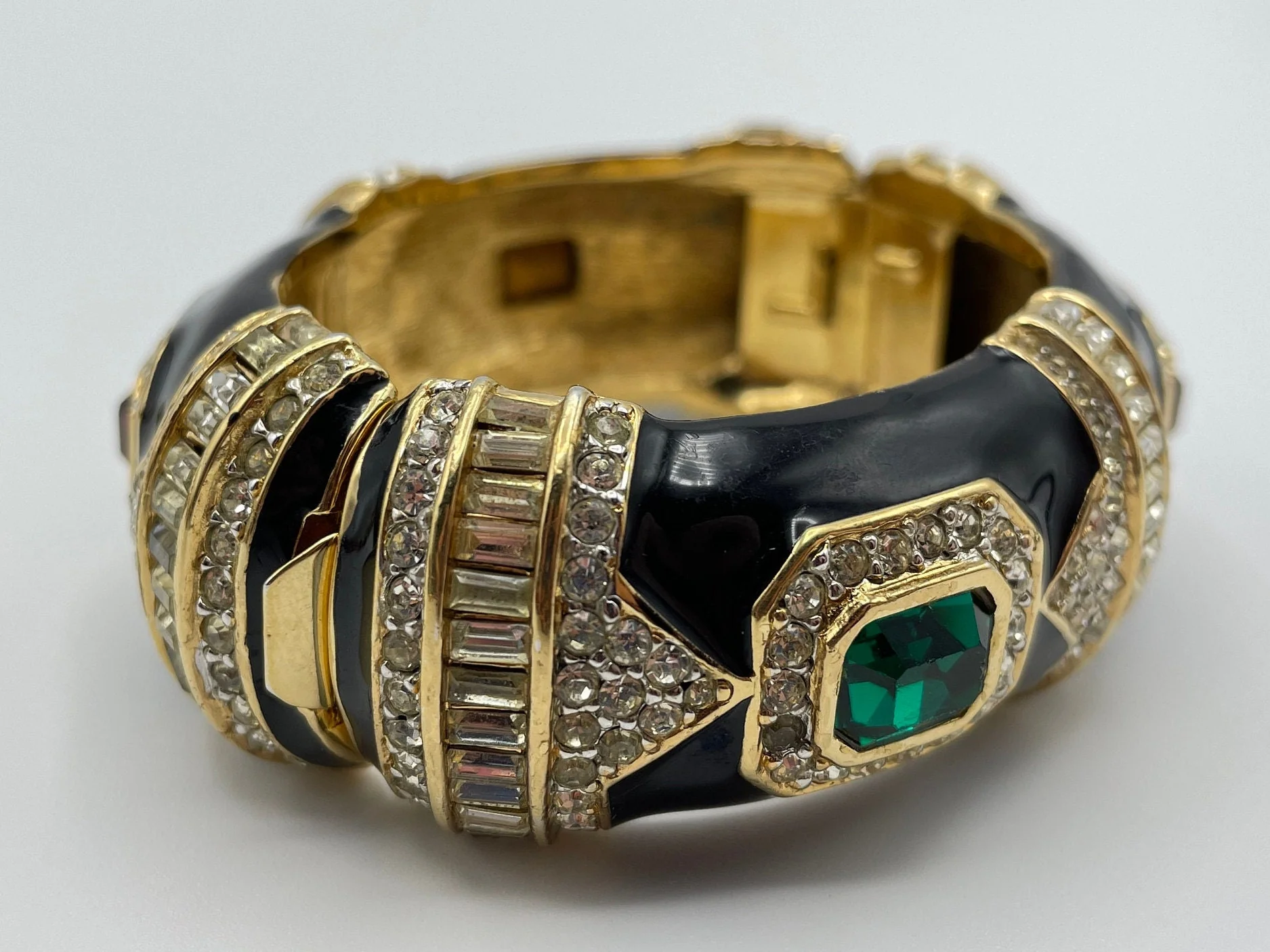 Moghul Ciner Signed Jewels of India Hinged Bangle Bracelet Black Enamel Deco Stone by Ciner - Image 4